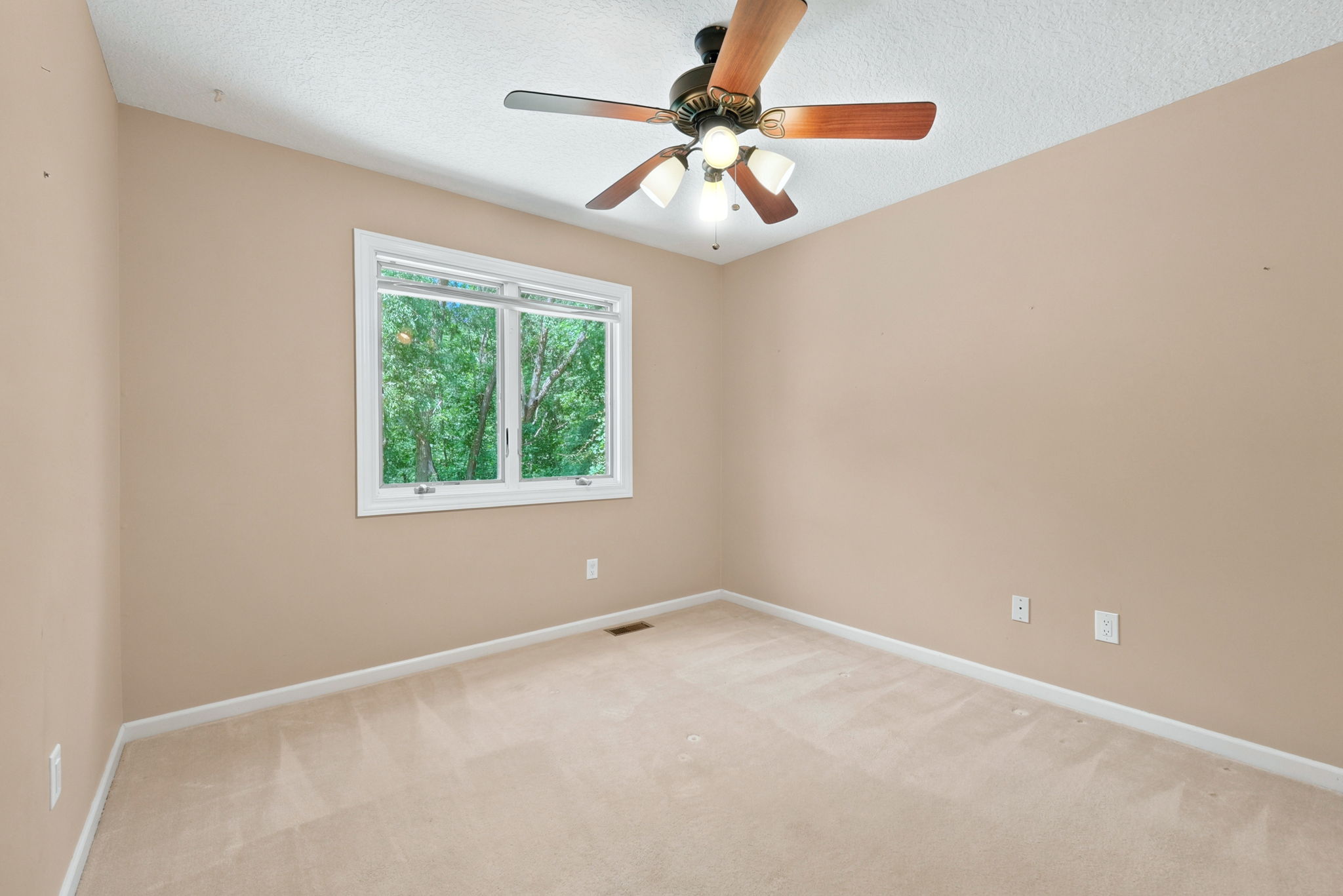  Excellent 3 Bedroom Home with Finished Basement in Fort Wayne - 物件實景