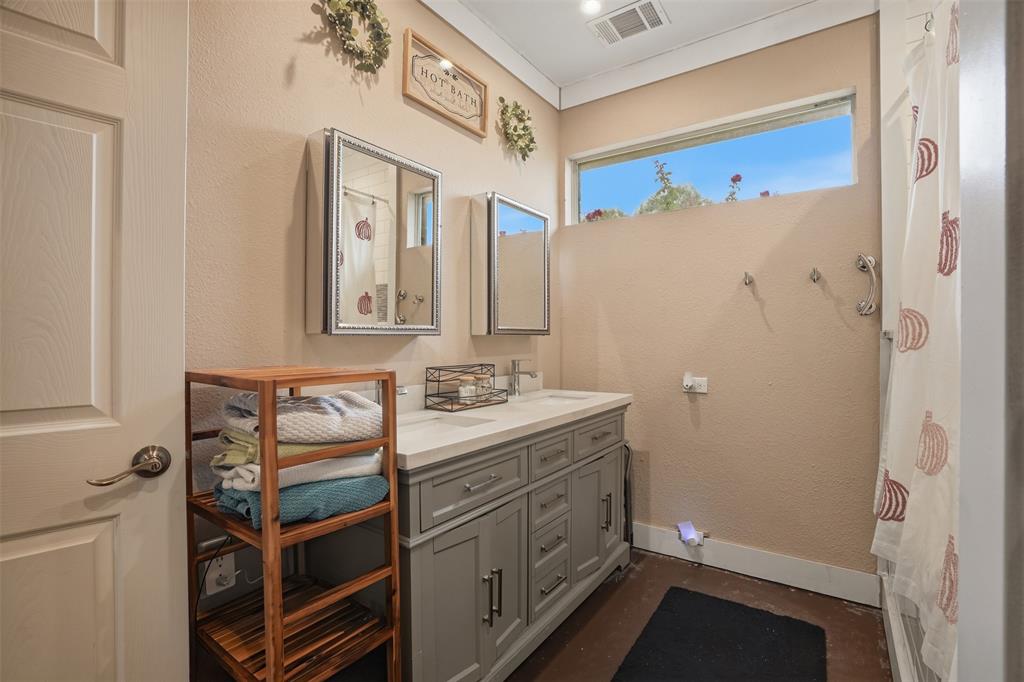 Royse City, Texas, 75189, United States, 4 Bedrooms Bedrooms, ,3 BathroomsBathrooms,Residential,For Sale,2005458