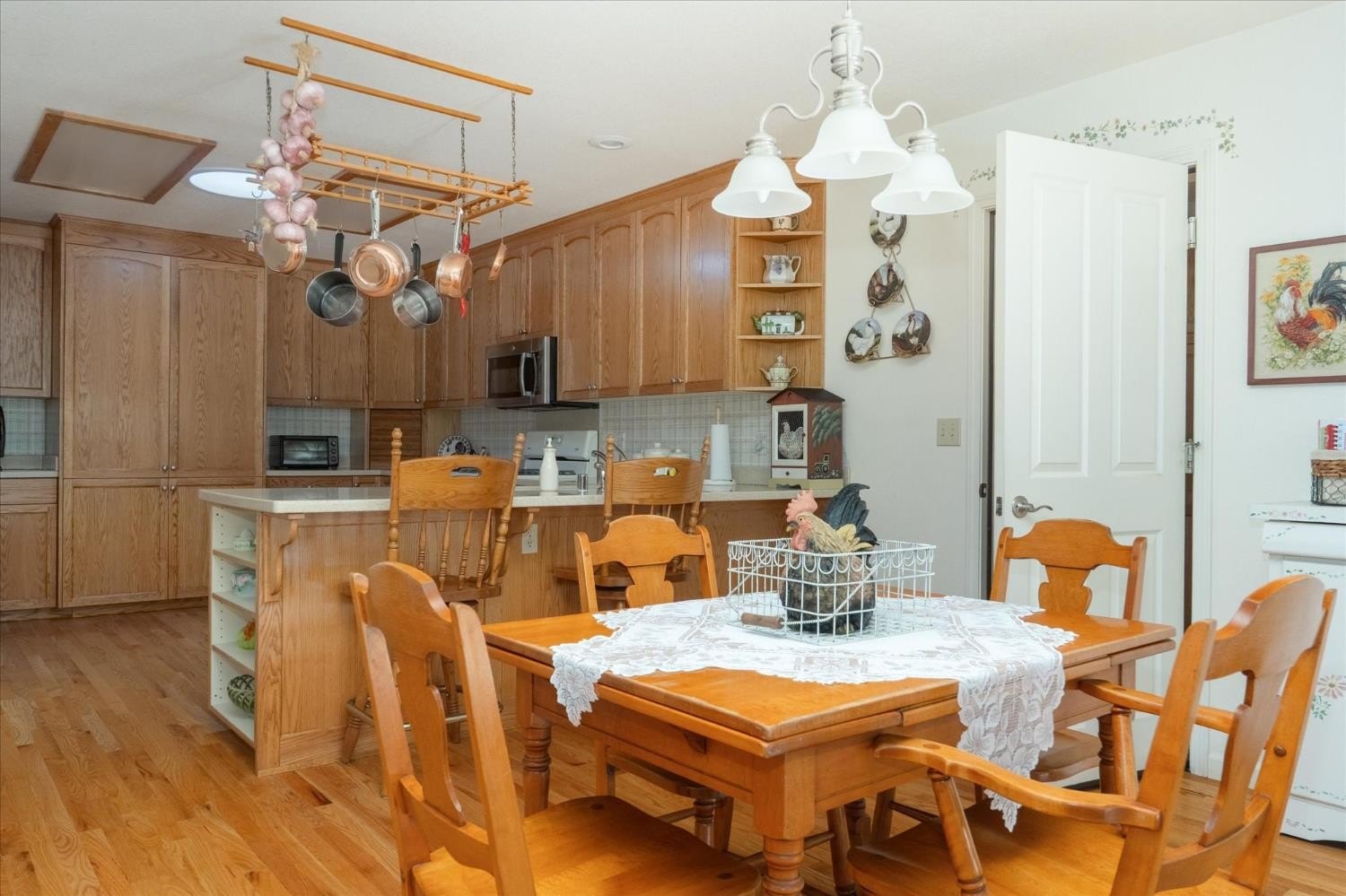 Angels Camp, California, 95222, United States, 4 Bedrooms Bedrooms, ,2 BathroomsBathrooms,Residential,For Sale,1980350