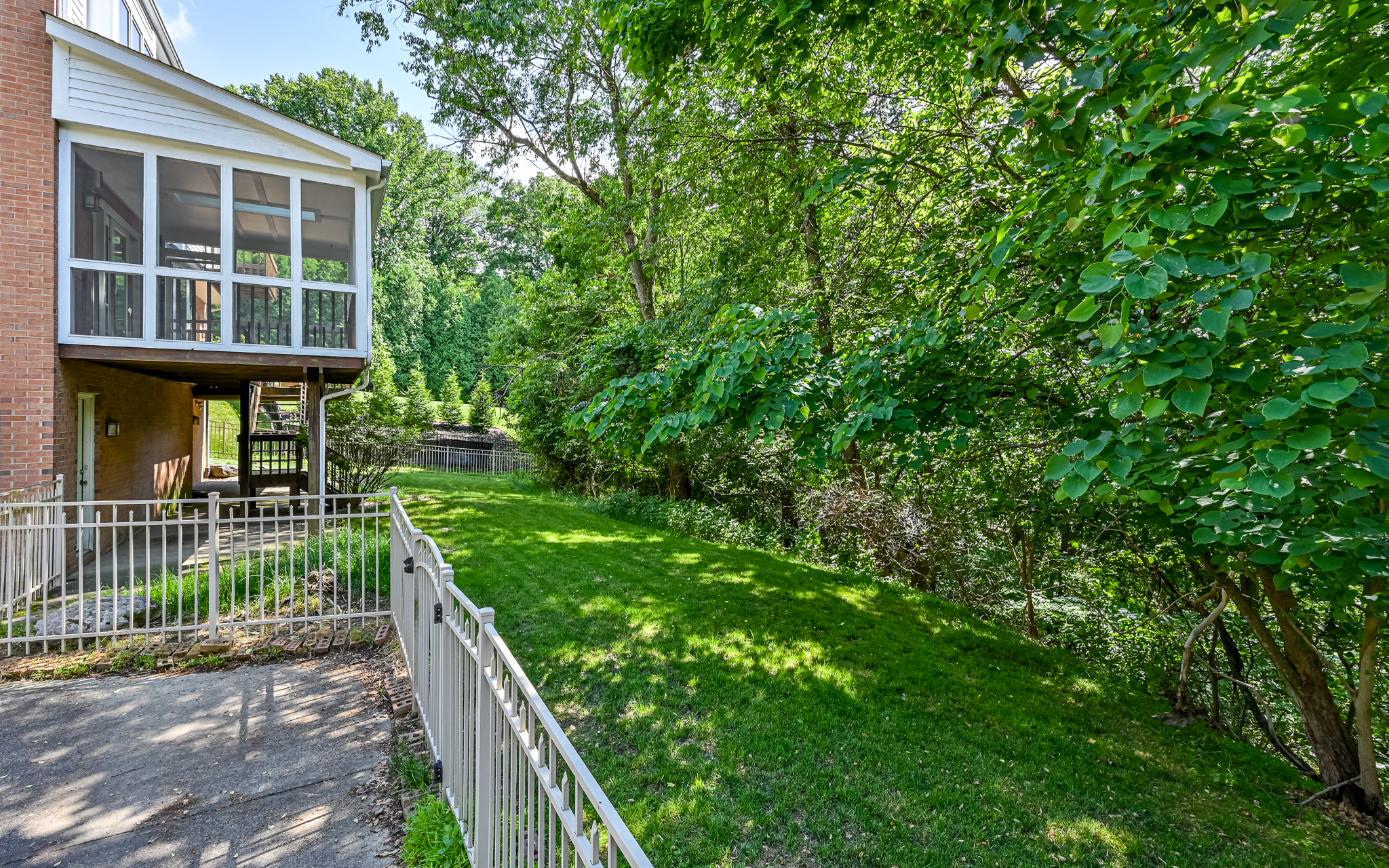 111 Timberwood Drive, Glenshaw, PA 15116 - 物件實景