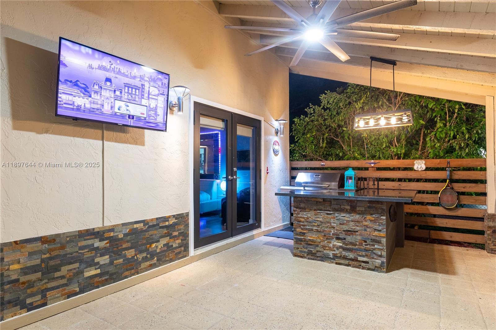 Palmetto Bay, Florida, 33157, United States, 4 Bedrooms Bedrooms, ,4 BathroomsBathrooms,Residential,For Sale,1966916