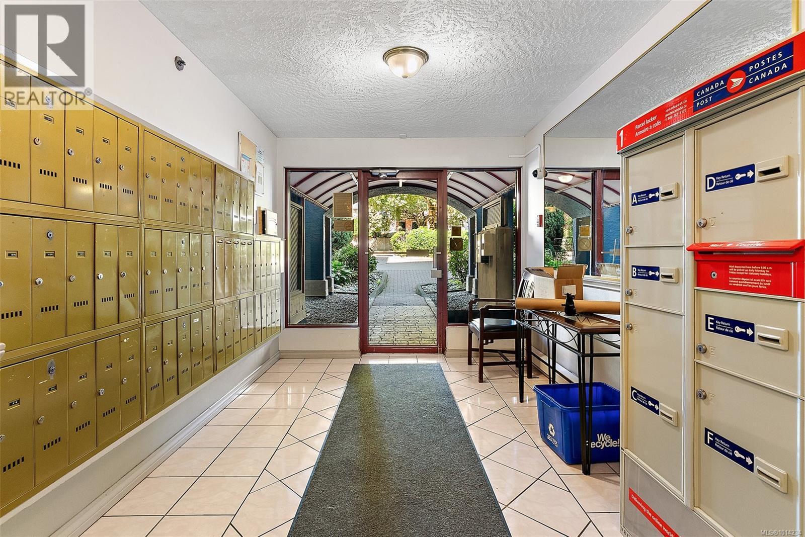 VICTORIA, British Columbia, V8T 5H6, CA, 2 Bedrooms Bedrooms, ,2 BathroomsBathrooms,Residential,For Sale,1950667