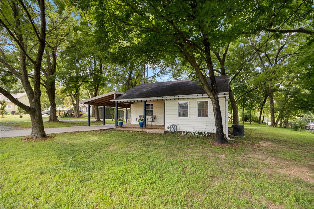 West Ave, Lincoln, AR 72744 #1