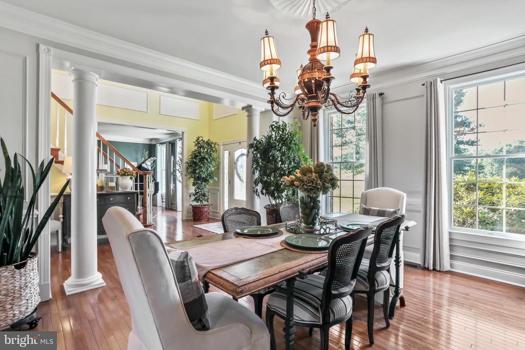 Waterford, Virginia, 20197, United States, 4 Bedrooms Bedrooms, ,5 BathroomsBathrooms,Residential,For Sale,1941290