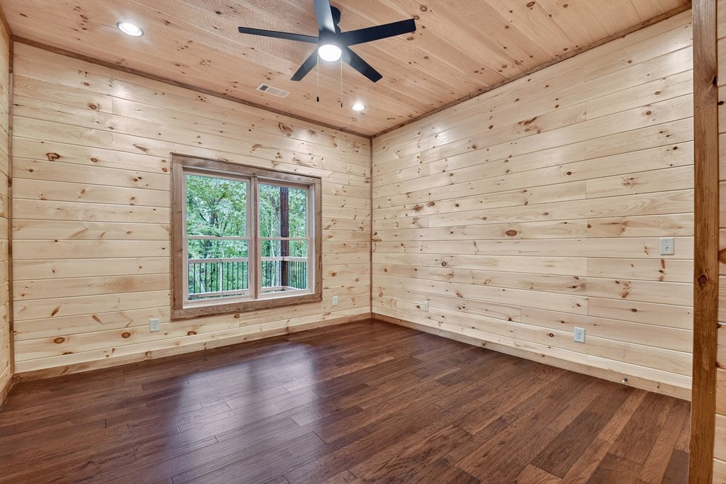 Mineral Bluff, Georgia, 30559, United States, 4 Bedrooms Bedrooms, ,3 BathroomsBathrooms,Residential,For Sale,1953348
