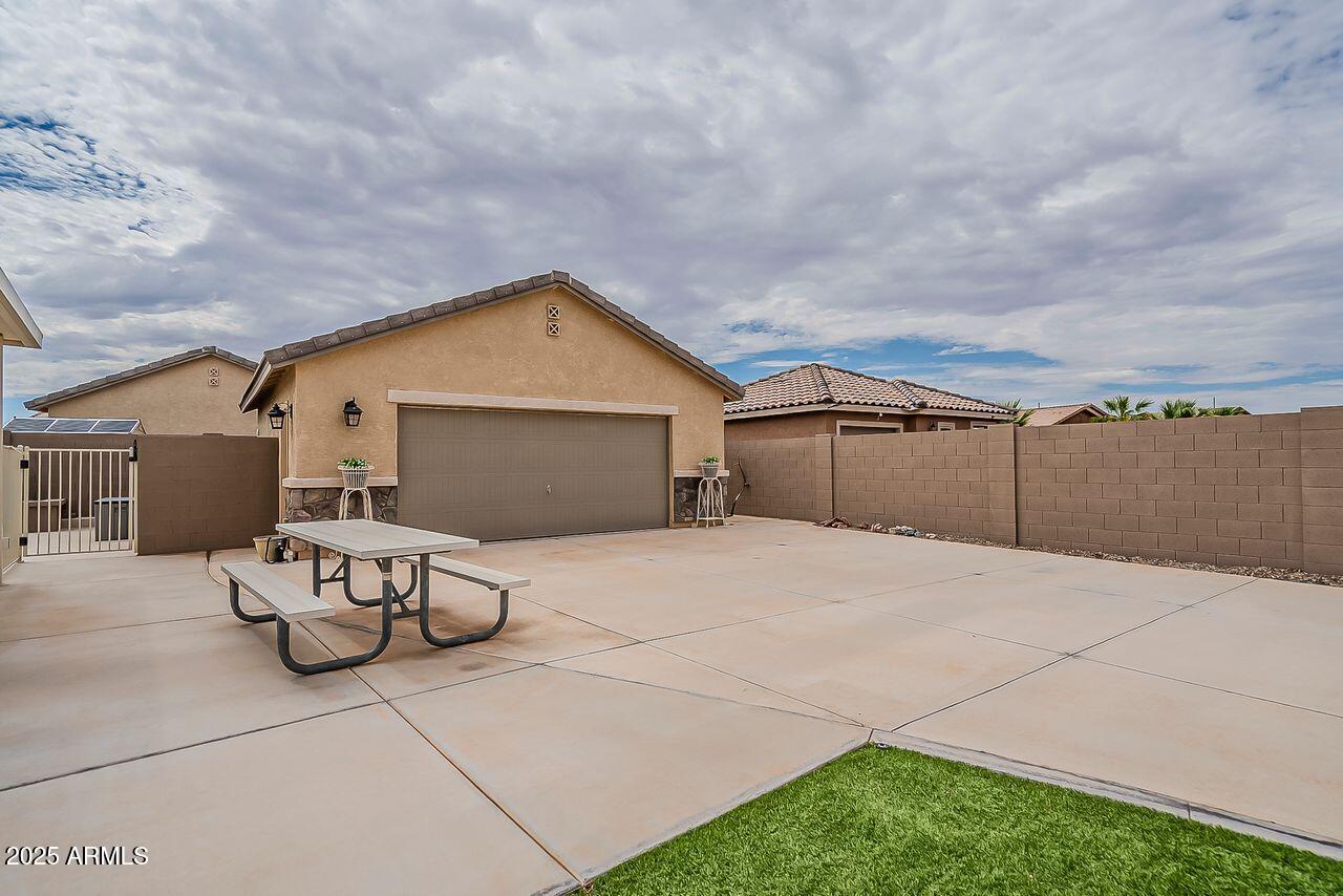 Maricopa, Arizona, 85138, United States, 3 Bedrooms Bedrooms, ,Residential,For Sale,1940206