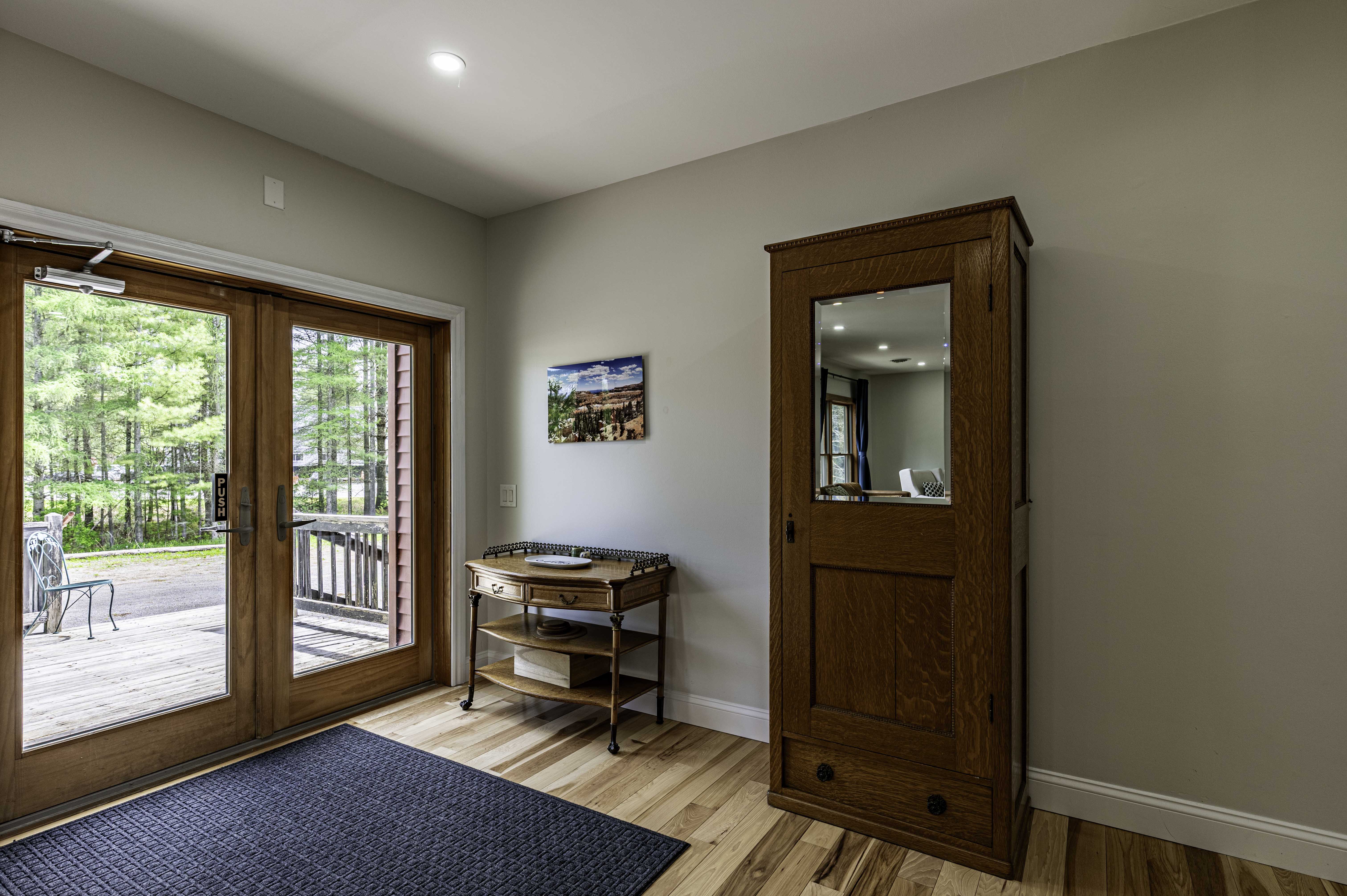  Ranch Style Home with Studio Apartment - 物件實景