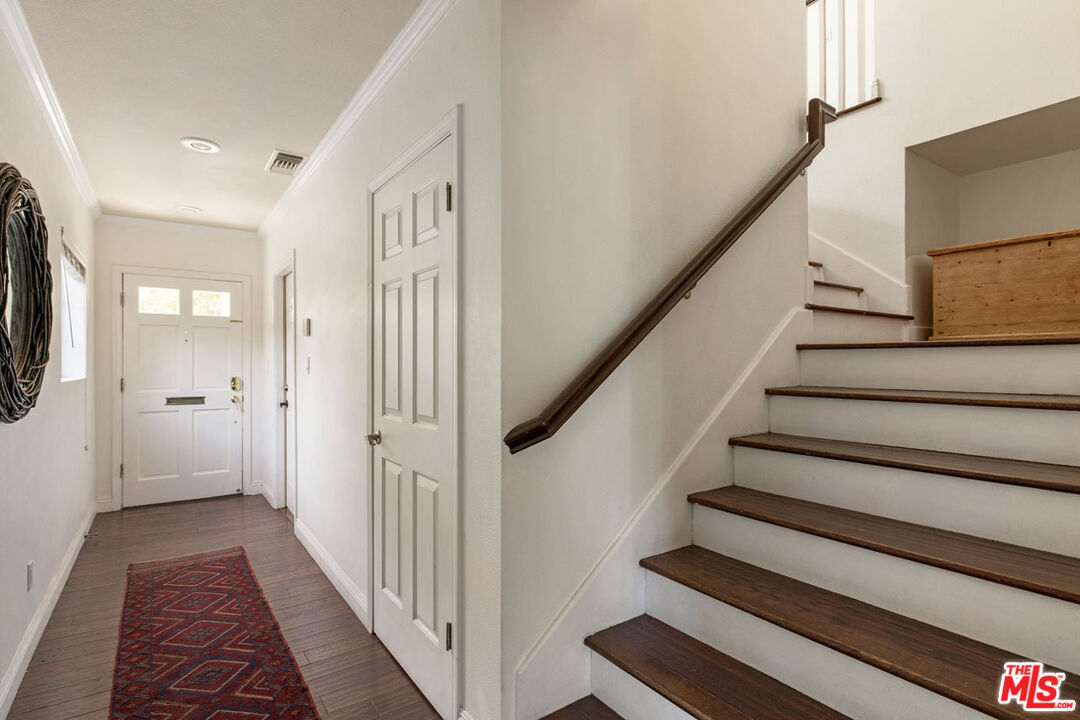 Los Angeles, California, 90039, United States, 3 Bedrooms Bedrooms, ,4 BathroomsBathrooms,Residential,For Sale,1924796