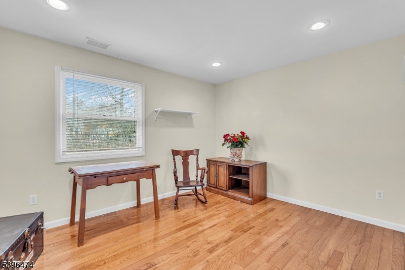 Jefferson Twp., New Jersey, 07849, United States, 3 Bedrooms Bedrooms, ,3 BathroomsBathrooms,Residential,For Sale,1995932