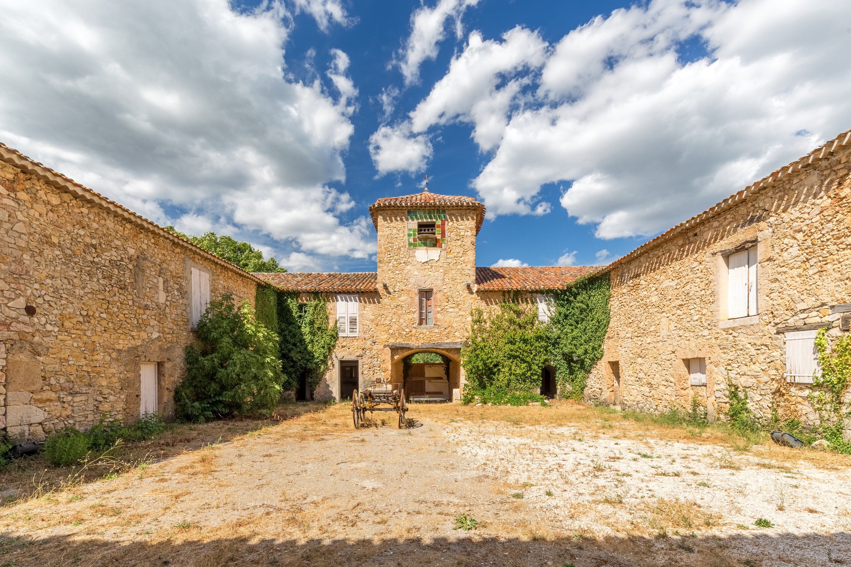  Rare Opportunity: 70-Hectare Wine Estate in Provence - 物件實景