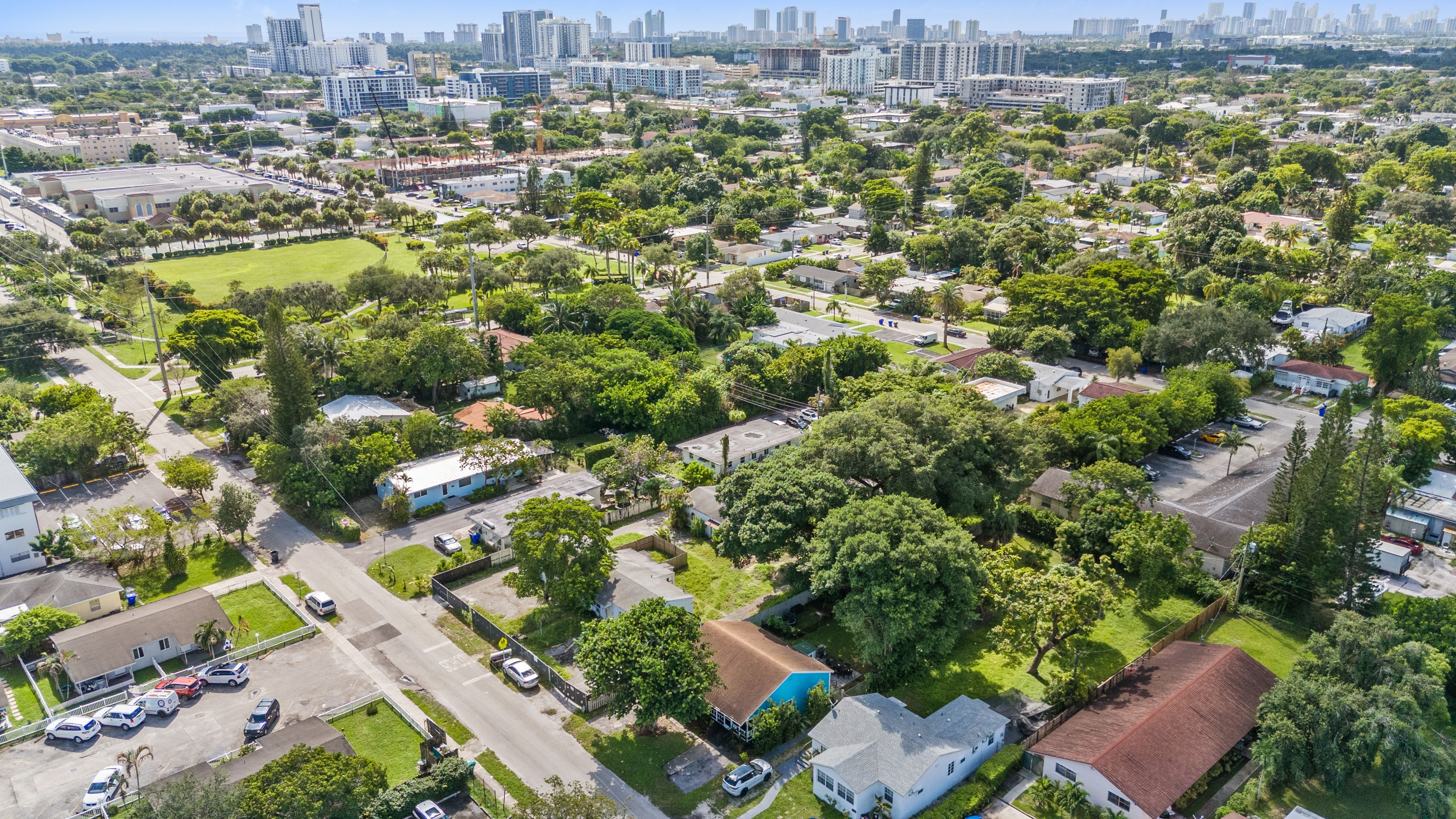  2434 Lincoln St, Hollywood, FL, 33020 - 物件實景