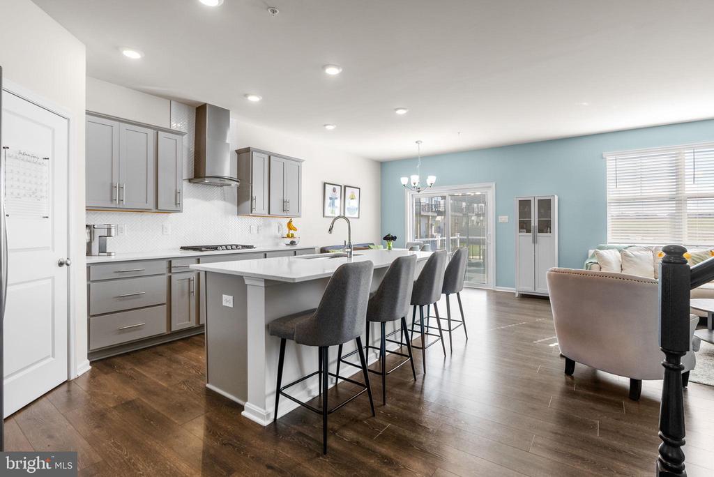 Frederick, Maryland, 21701, United States, 5 Bedrooms Bedrooms, ,4 BathroomsBathrooms,Residential,For Sale,1987107