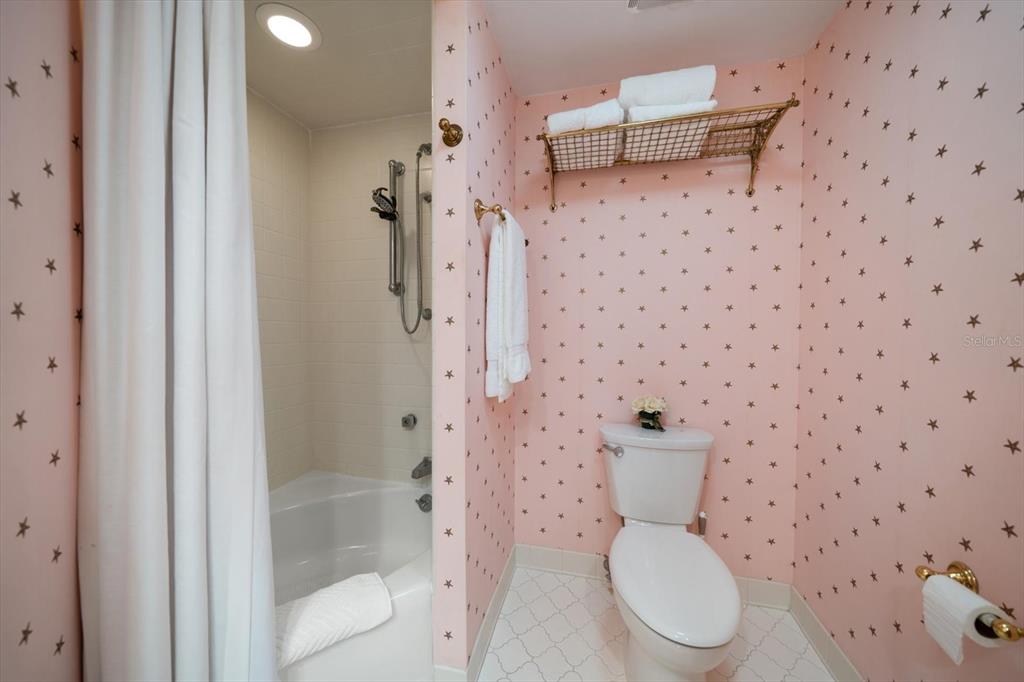 Belleair, Florida, 33756, United States, 3 Bedrooms Bedrooms, ,2 BathroomsBathrooms,Residential,For Sale,1793100