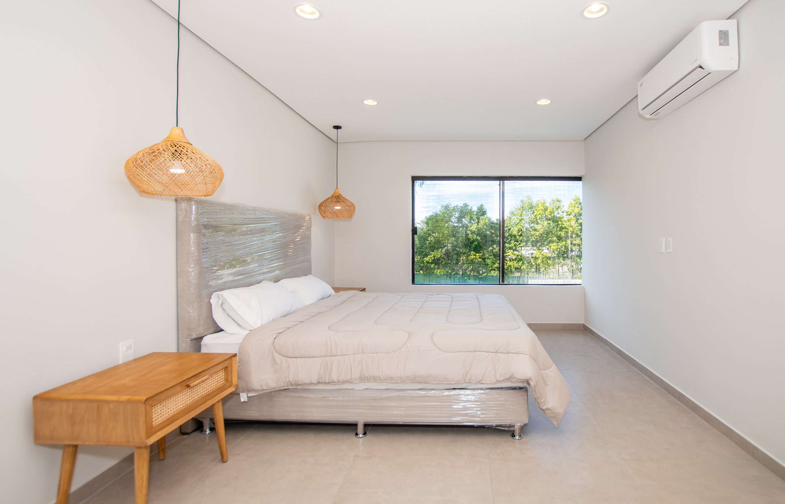  Elegant Brand-New Residence in San Bernardino - 物件實景