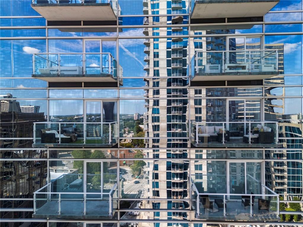 Atlanta, Georgia, 30308, United States, 2 Bedrooms Bedrooms, ,3 BathroomsBathrooms,Residential,For Sale,1967634