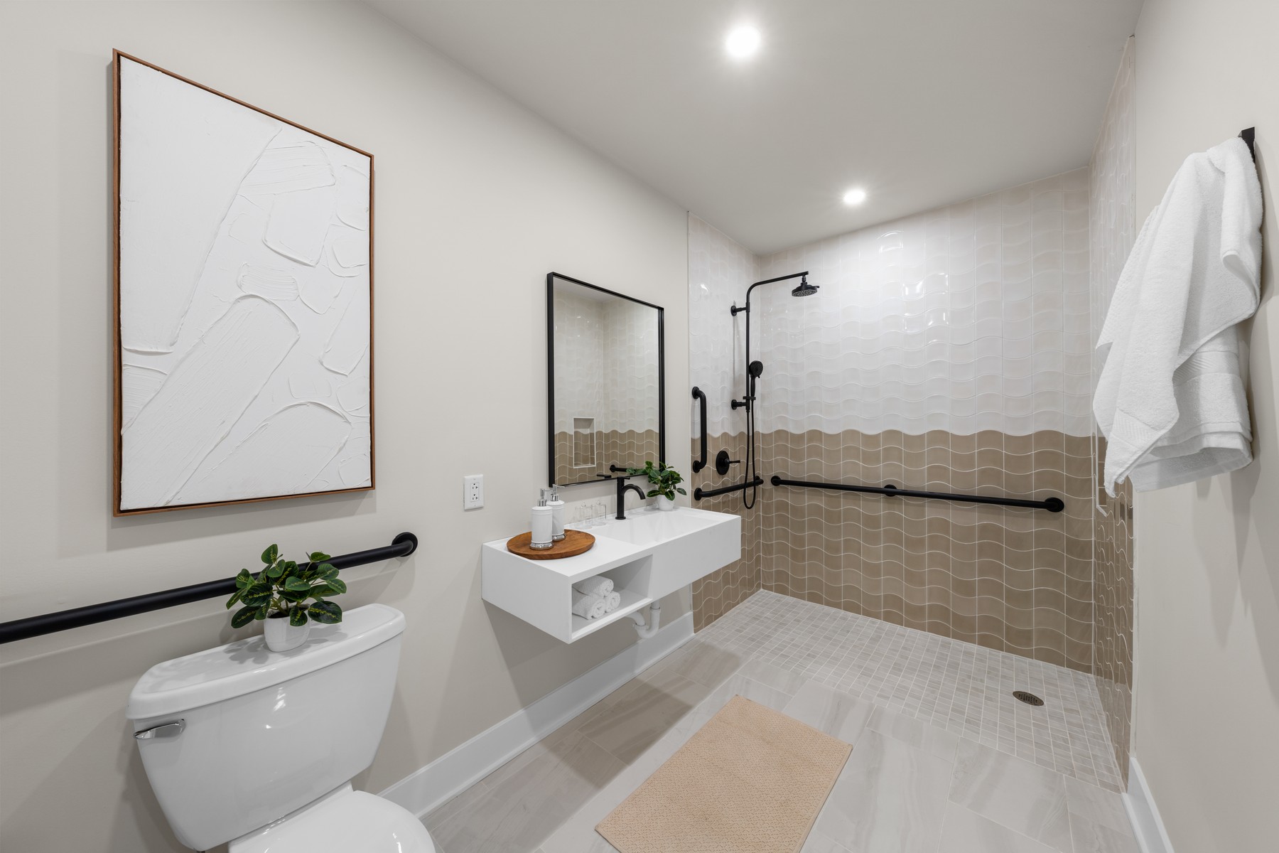  323 E Oak Avenue #202 - 物件實景