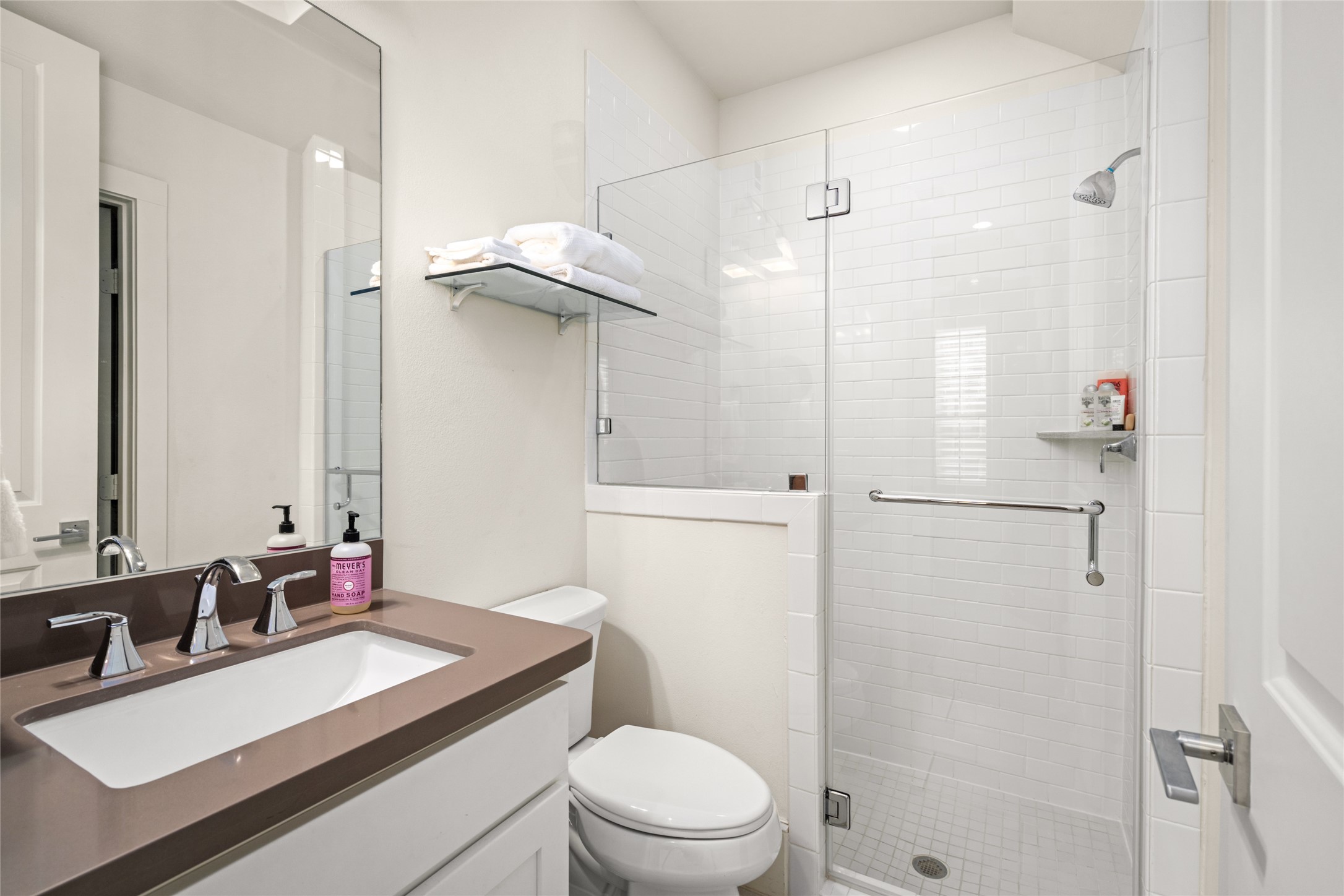  1045 Rosepoint Street - 物件實景