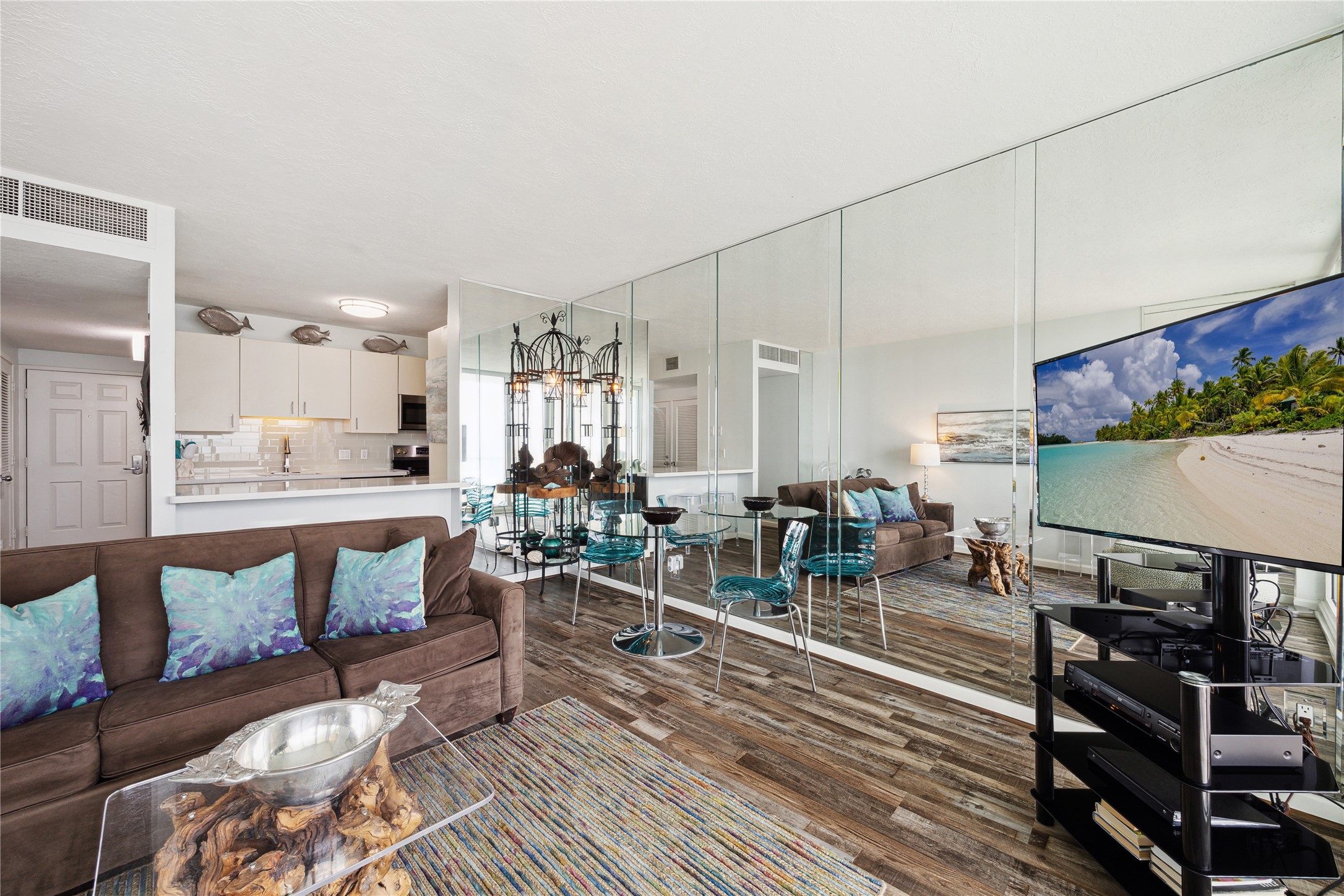  1401 E Beach Drive #509 - 物件實景