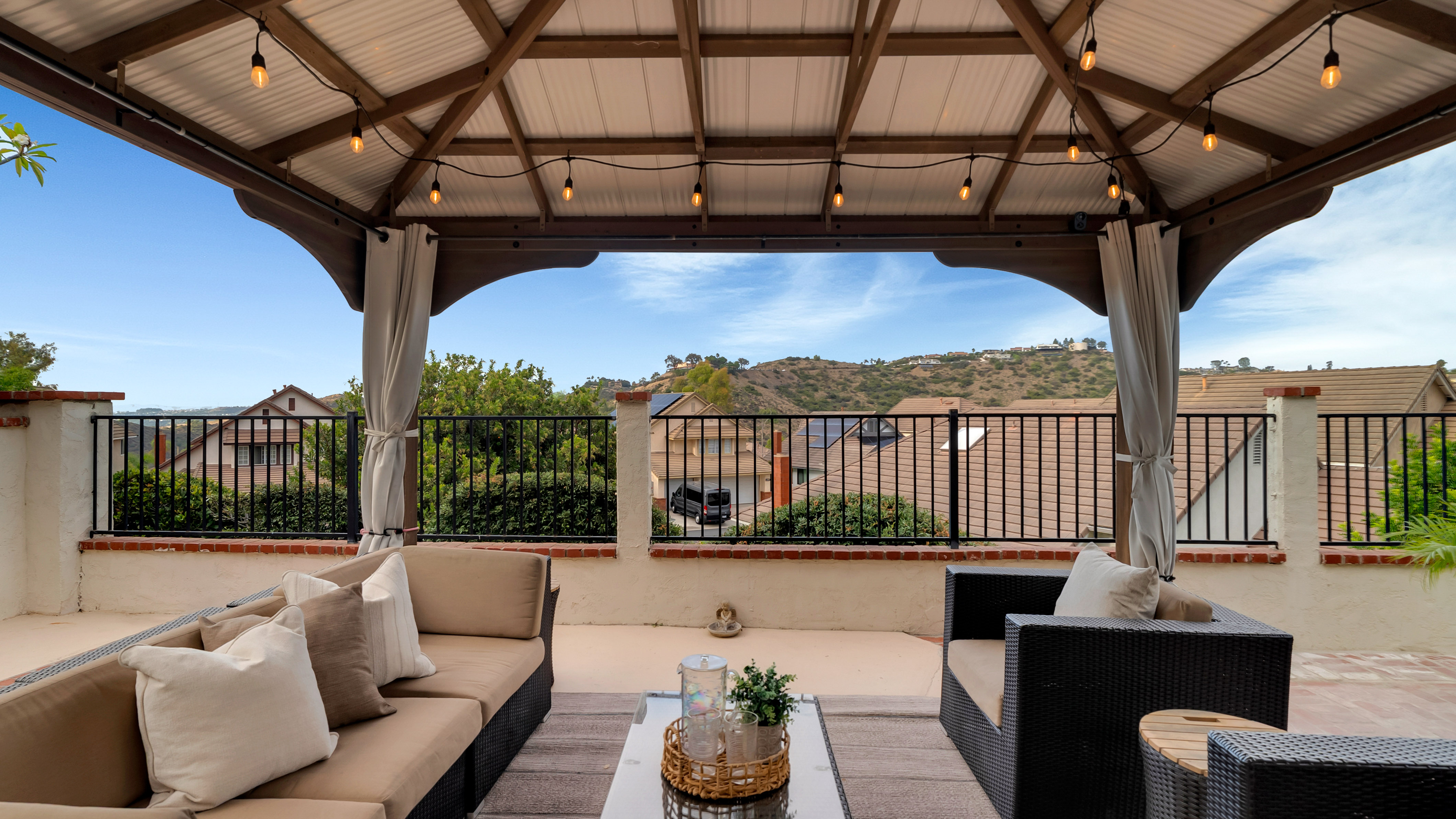  6139 East West View Drive, Orange, CA 92869 - 物件實景