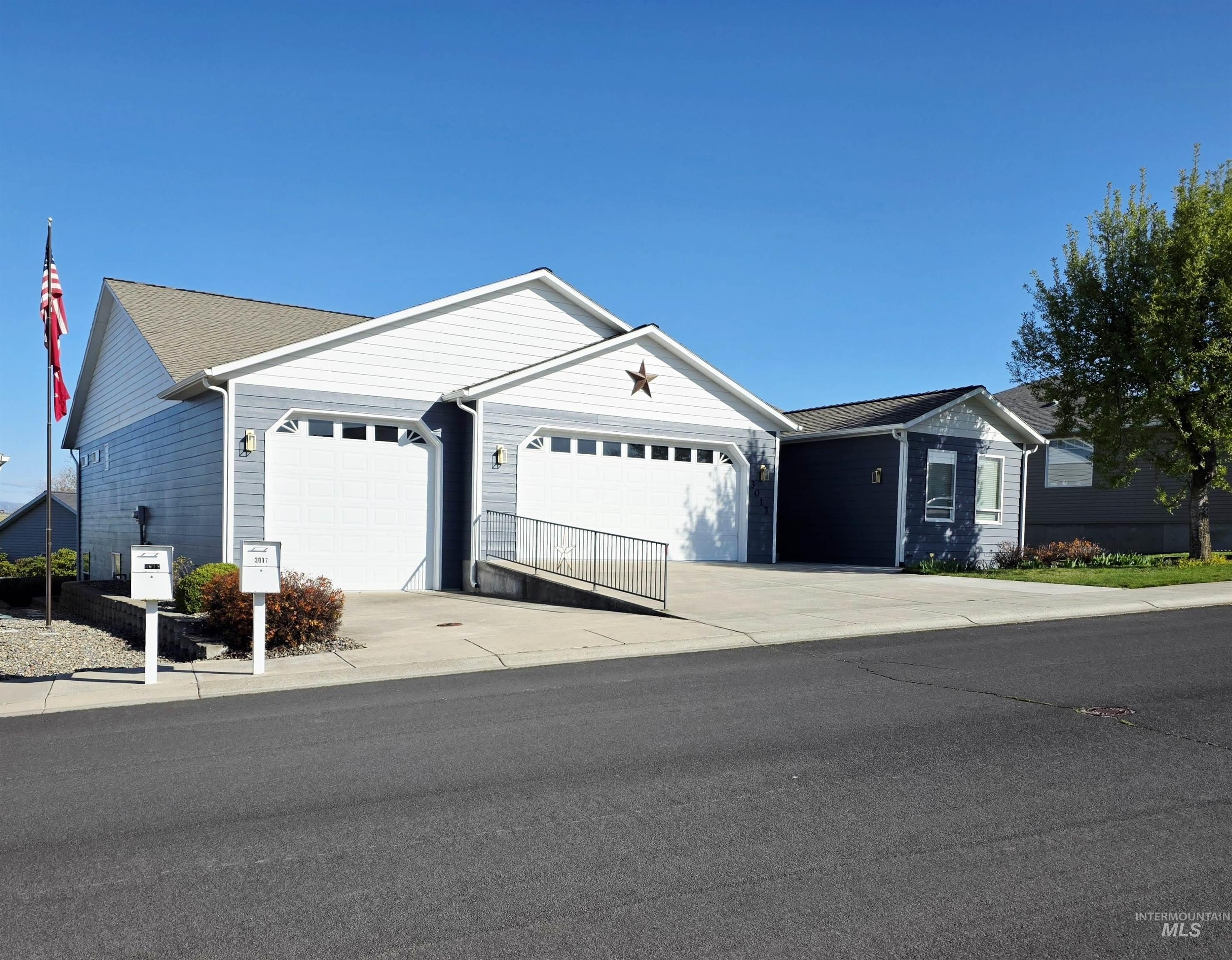Lewiston, Idaho, 83501, United States, 5 Bedrooms Bedrooms, ,3 BathroomsBathrooms,Residential,For Sale,1873499