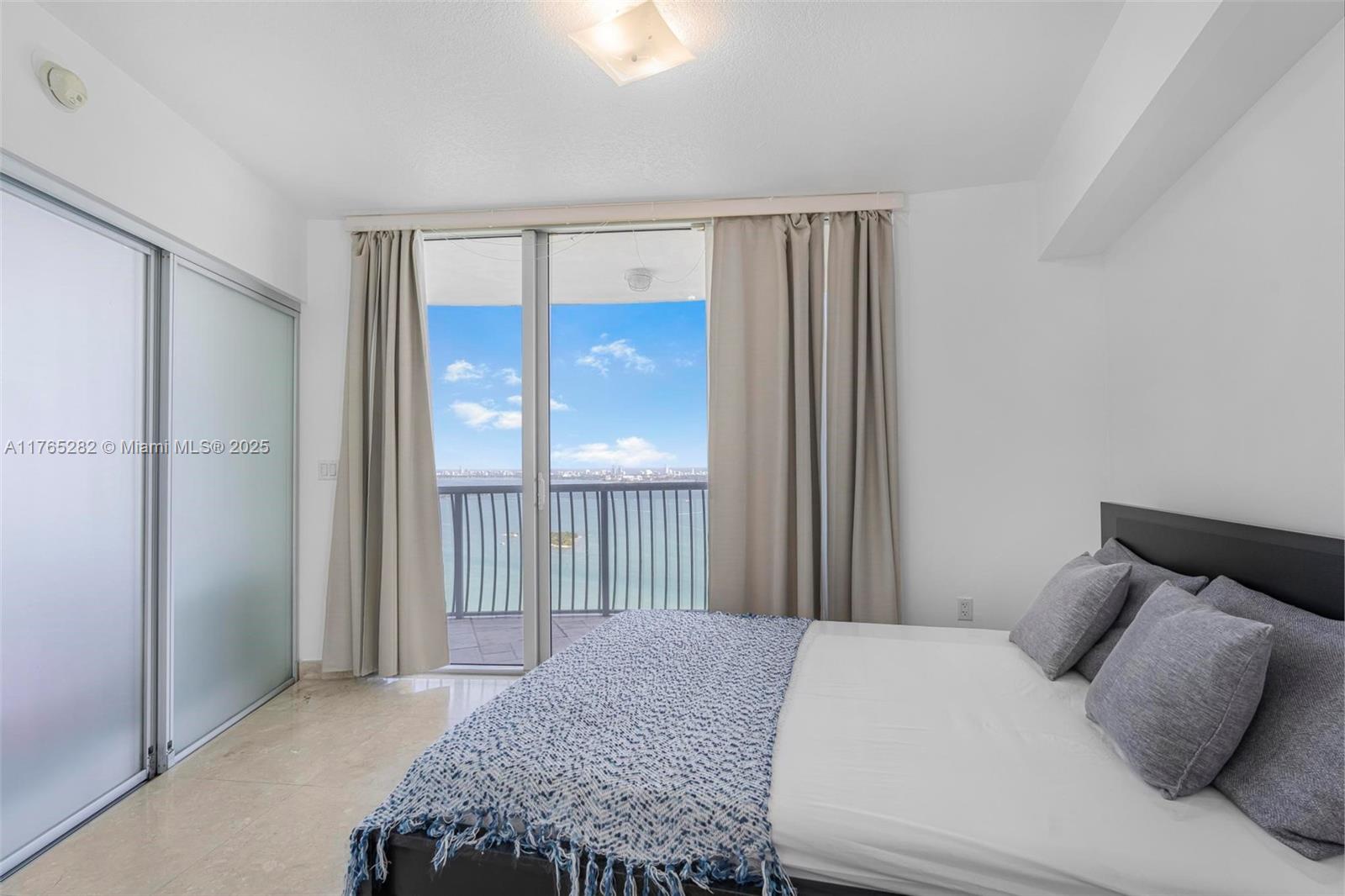 Miami, Florida, 33132, United States, 2 Bedrooms Bedrooms, ,2 BathroomsBathrooms,Residential,For Sale,1739063