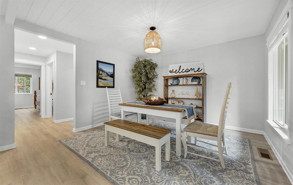 Lake Almanor Country Club, California, 96137, United States, 2 Bedrooms Bedrooms, ,2 BathroomsBathrooms,Residential,For Sale,1934247