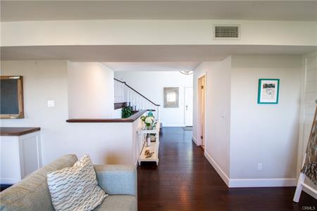Redondo Beach, California, 90277, United States, 3 Bedrooms Bedrooms, ,2 BathroomsBathrooms,Residential,For Sale,1914316