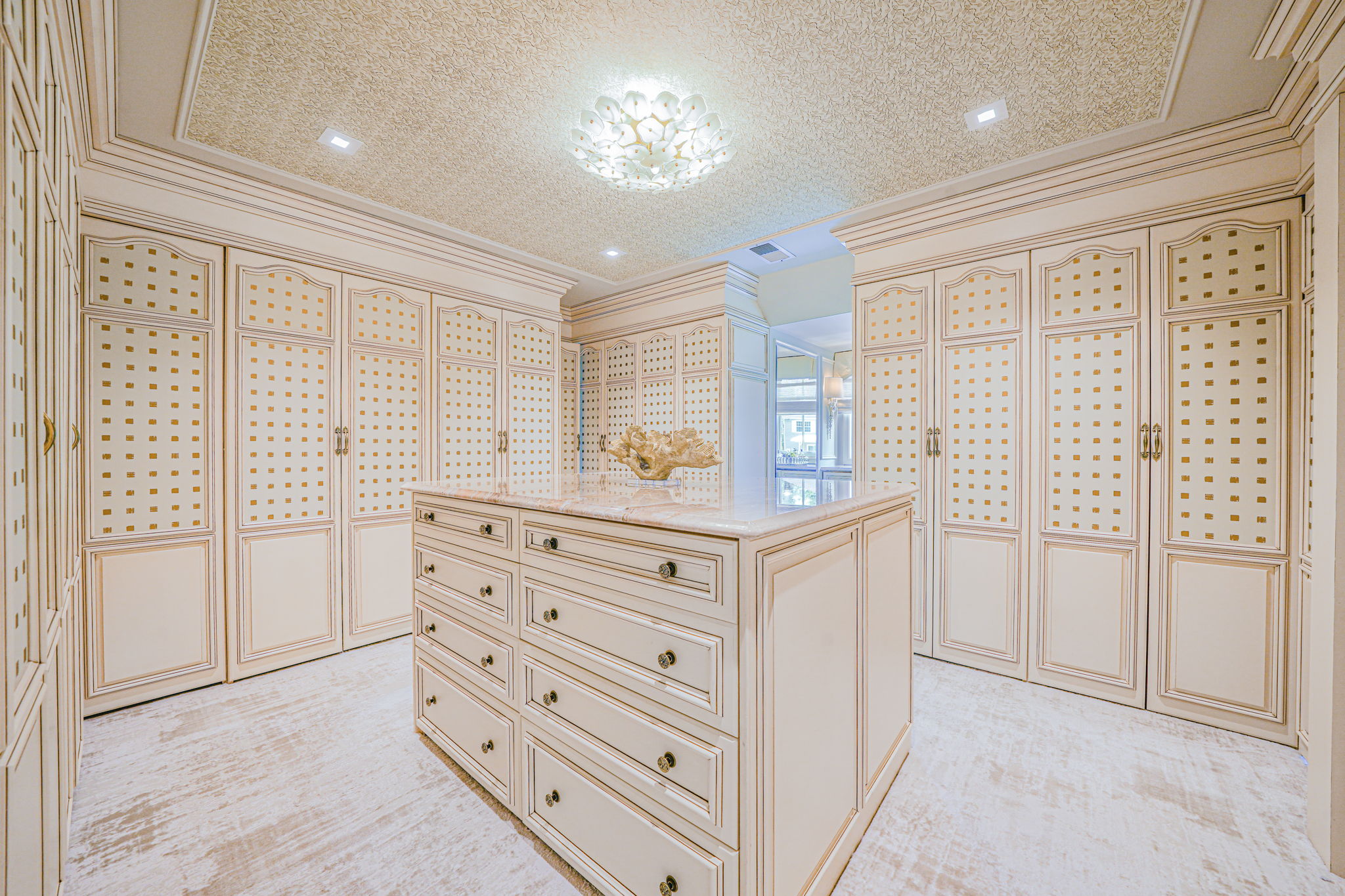 Montville, New Jersey, 07045, United States, 4 Bedrooms Bedrooms, ,5 BathroomsBathrooms,Residential,For Sale,1973706