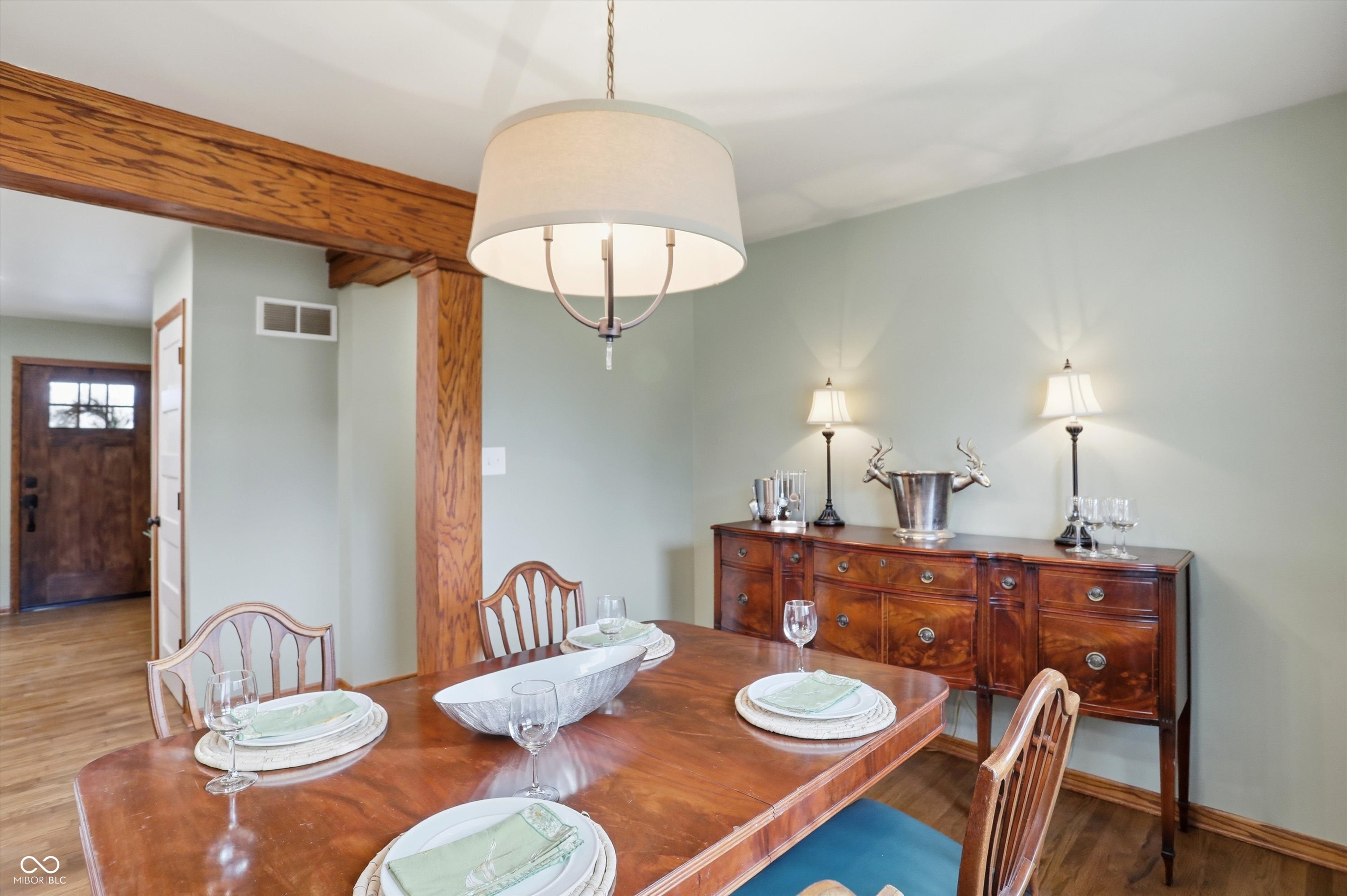 Zionsville, Indiana, 46077, United States, 3 Bedrooms Bedrooms, ,2 BathroomsBathrooms,Residential,For Sale,2008778