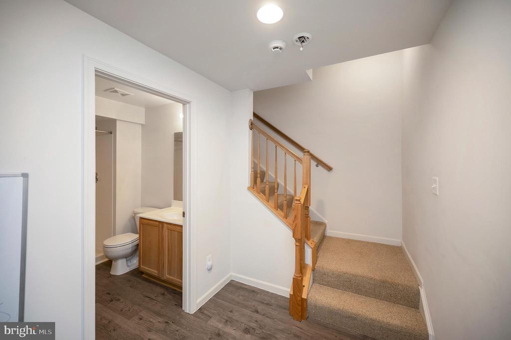 Fredericksburg, Virginia, 22407, United States, 4 Bedrooms Bedrooms, ,4 BathroomsBathrooms,Residential,For Sale,2049321