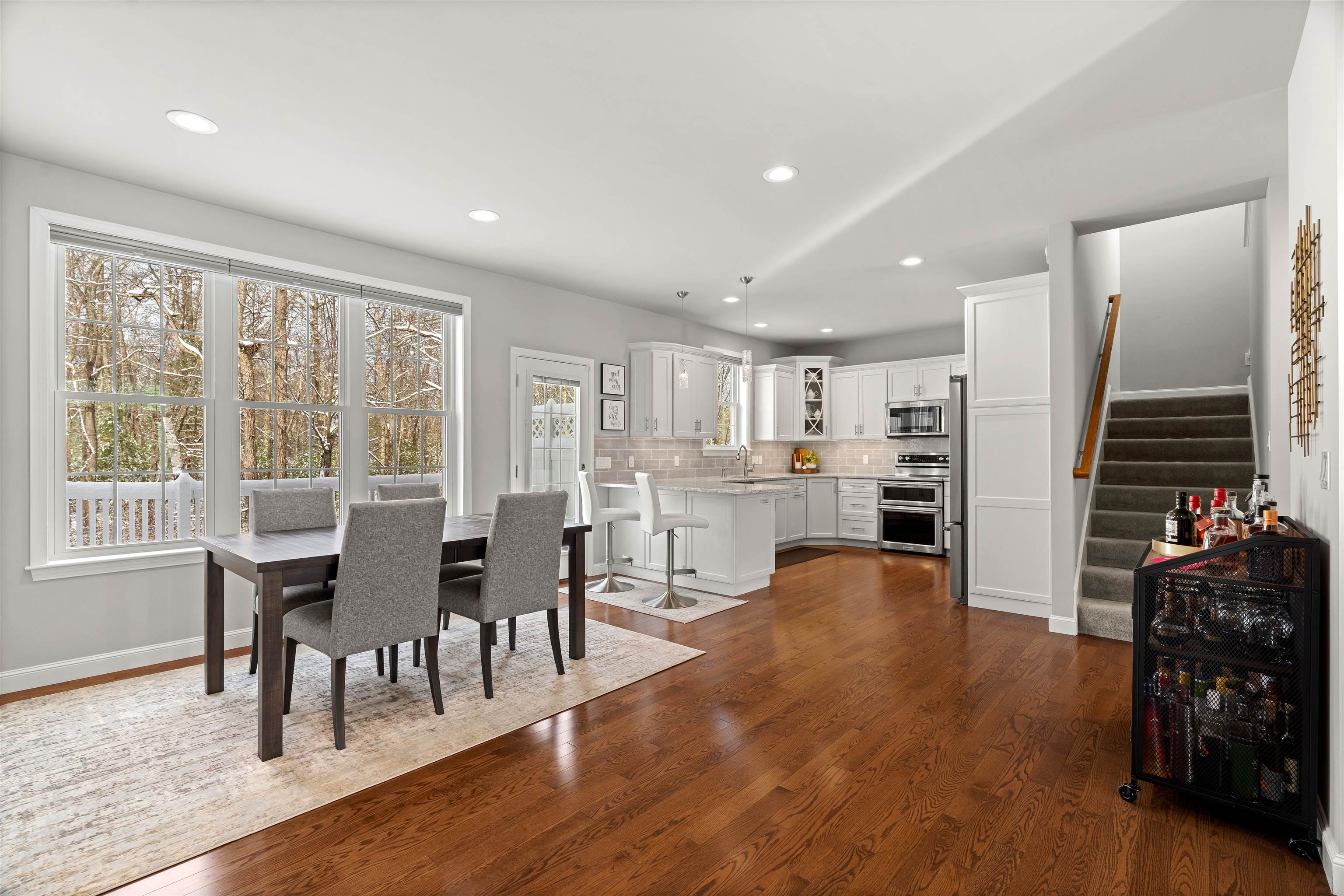 Manchester, New Hampshire, 03102, United States, 3 Bedrooms Bedrooms, ,3 BathroomsBathrooms,Residential,For Sale,2003193