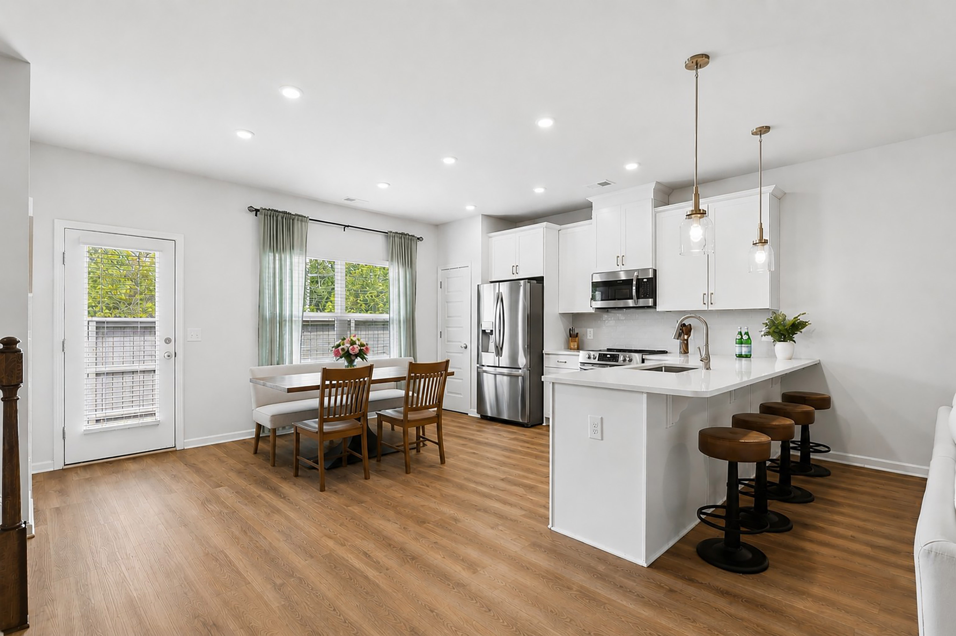  Beautifully Appointed Home Balances Comfort, Style and Low Maintenance Living - 物件實景