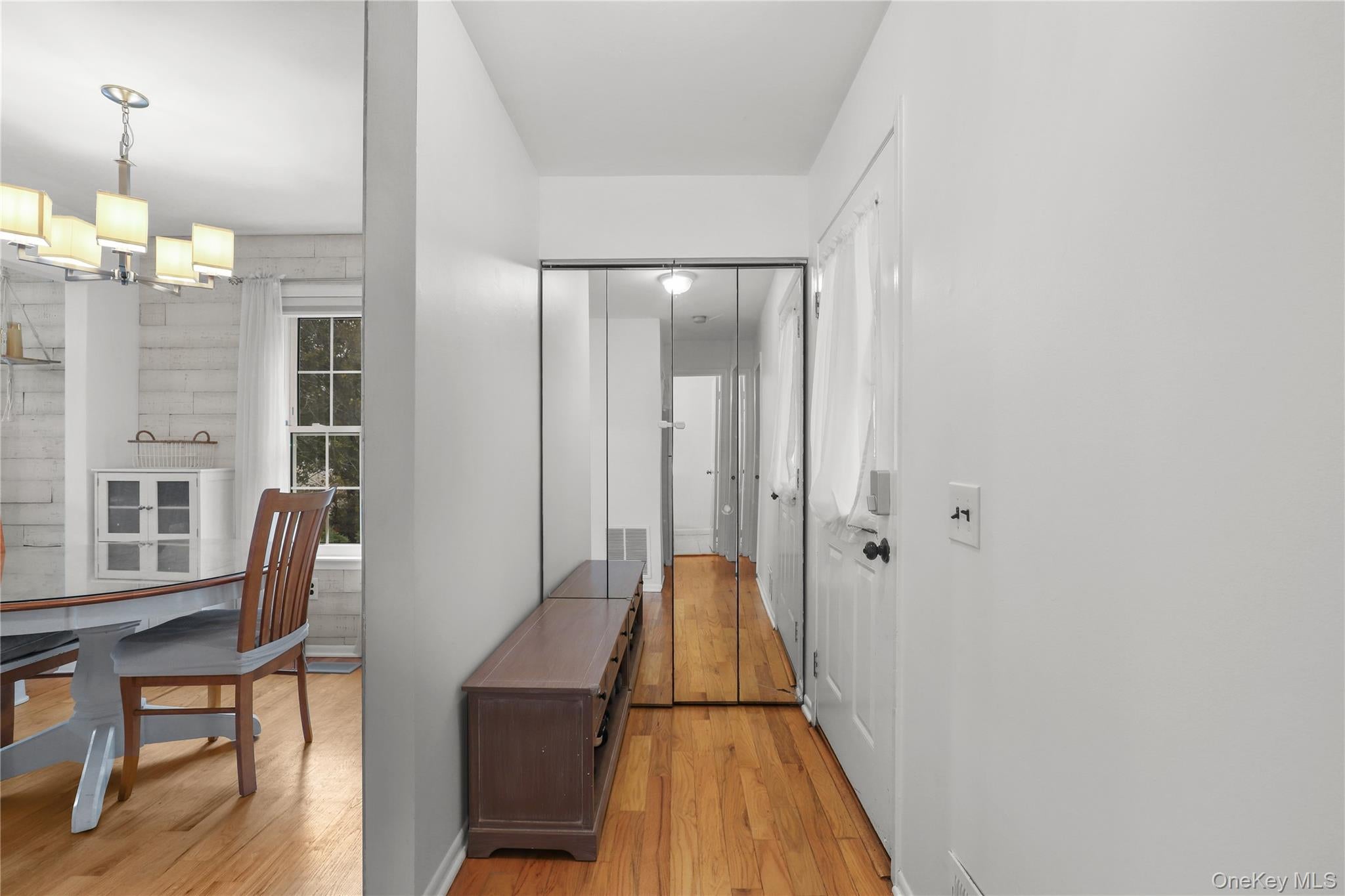 Tarrytown, New York, 10591, United States, 1 Bedroom Bedrooms, ,2 BathroomsBathrooms,Residential,For Sale,2006049