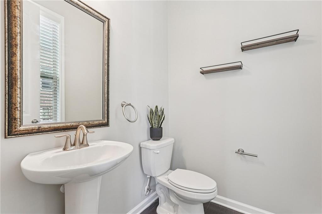 Alpharetta, Georgia, 30005, United States, 4 Bedrooms Bedrooms, ,4 BathroomsBathrooms,Residential,For Sale,2033042