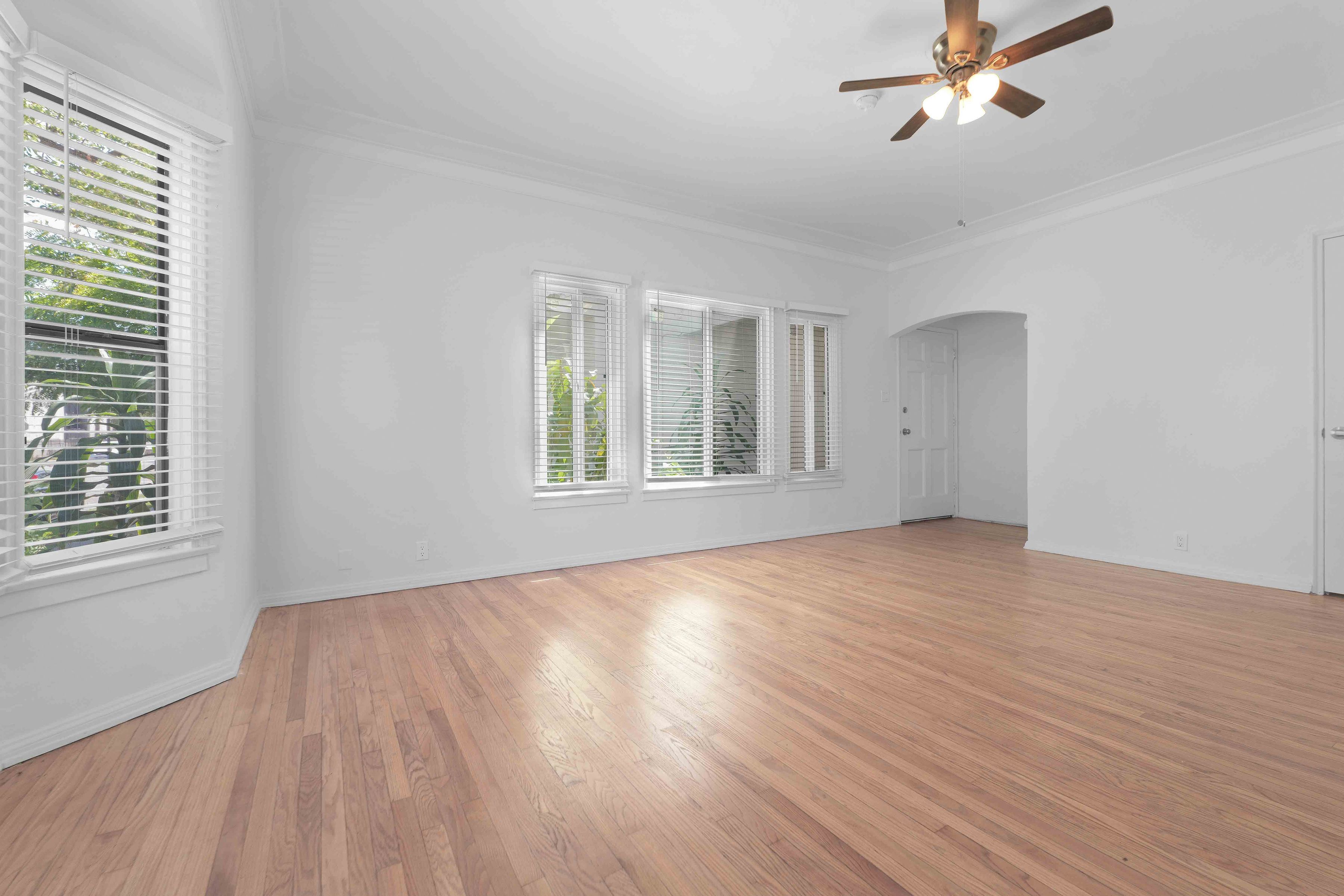 2442 W 18th St - 物件實景