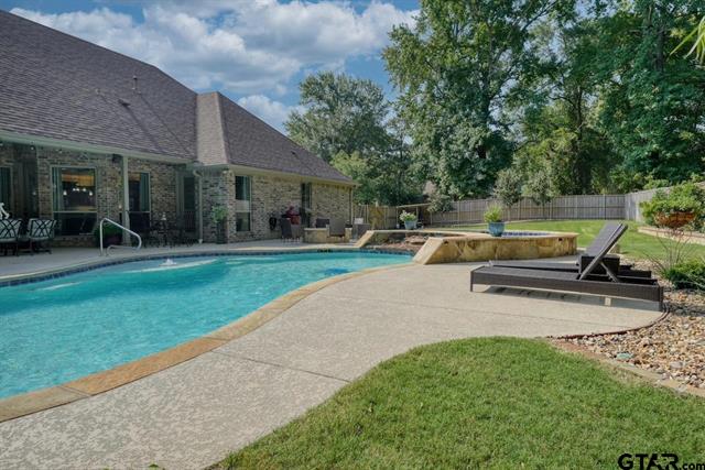 Tyler, Texas, 75706, United States, 4 Bedrooms Bedrooms, ,3 BathroomsBathrooms,Residential,For Sale,1976690