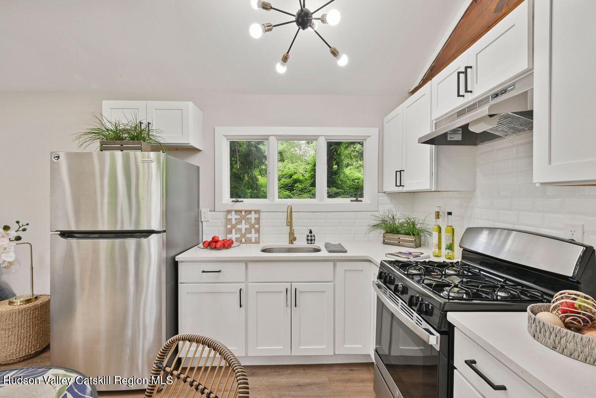 Woodstock, New York, 12498, United States, 4 Bedrooms Bedrooms, ,3 BathroomsBathrooms,Residential,For Sale,1991084