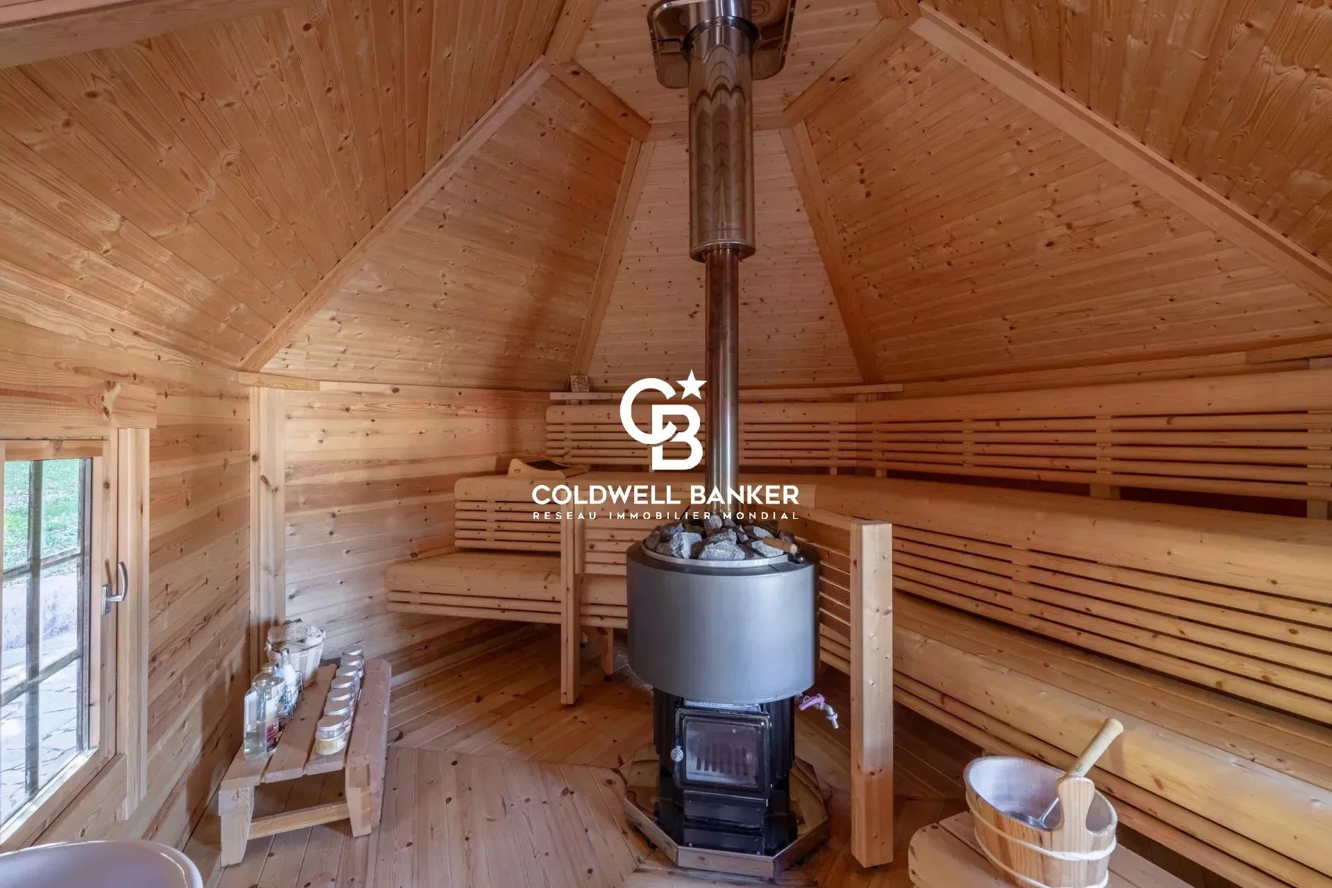 Montagnole, Auvergne-Rhône-Alpes, 73000, FR, 6 Bedrooms Bedrooms, ,2 BathroomsBathrooms,Residential,For Sale,1994353