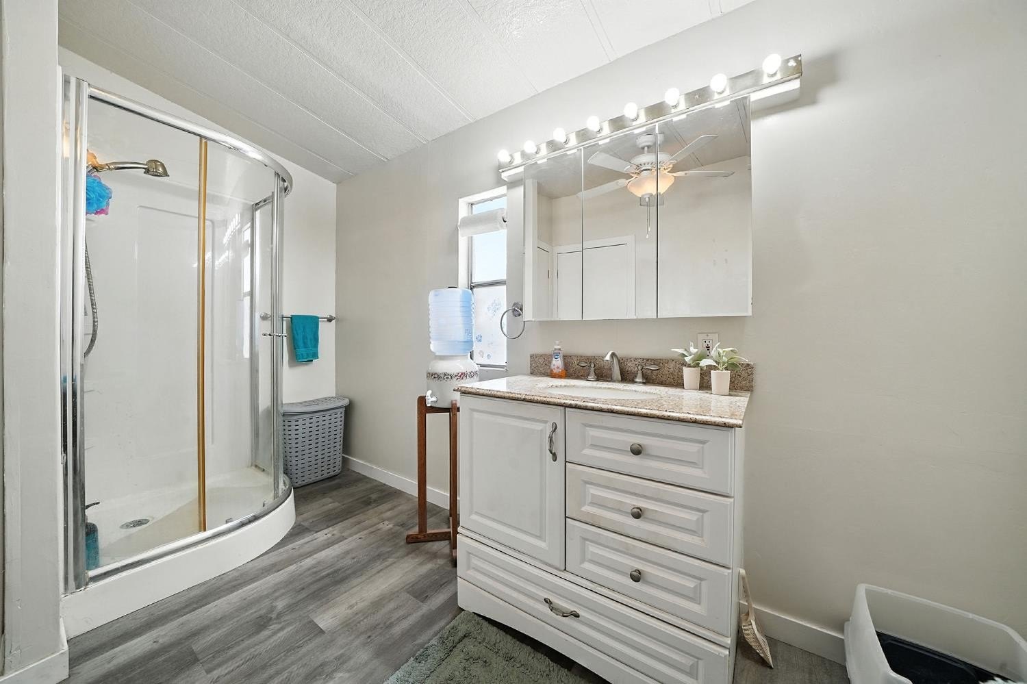 Valley Springs, California, 95252, United States, 3 Bedrooms Bedrooms, ,2 BathroomsBathrooms,Residential,For Sale,1979453