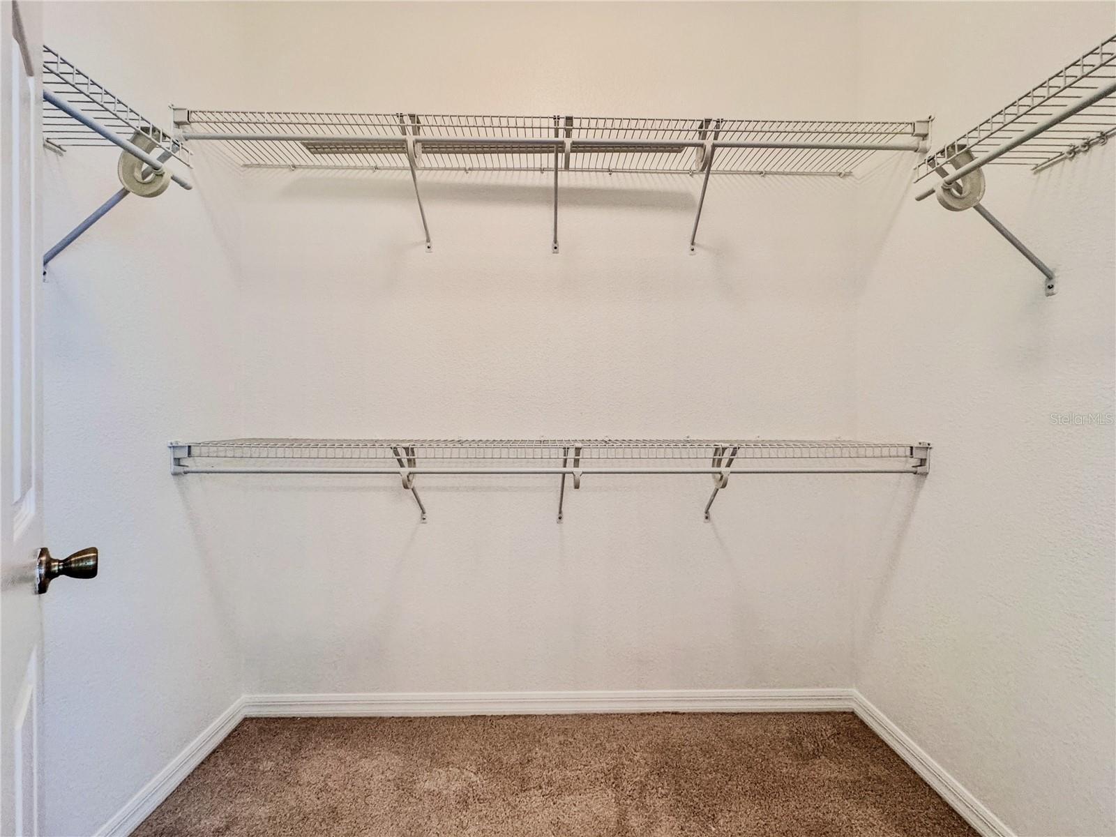 WINTER GARDEN, Florida, 34787, United States, 5 Bedrooms Bedrooms, ,3 BathroomsBathrooms,Residential,For Sale,1974111