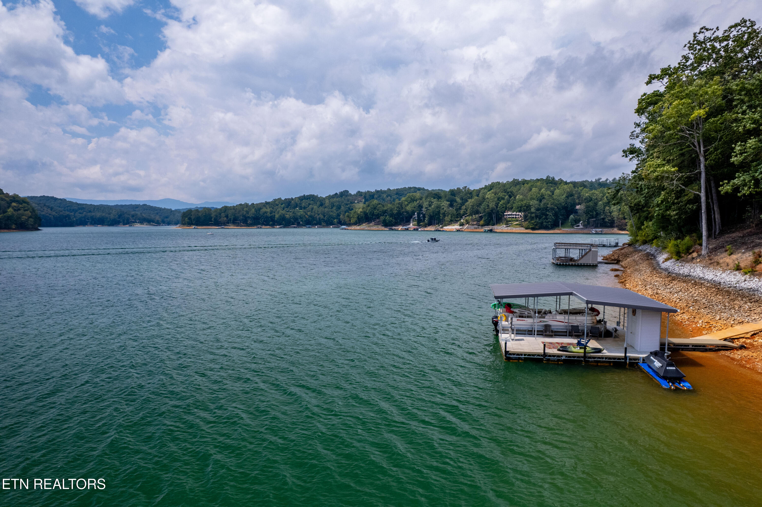 LaFollette, Tennessee, 37766, United States, 3 Bedrooms Bedrooms, ,4 BathroomsBathrooms,Residential,For Sale,1979718