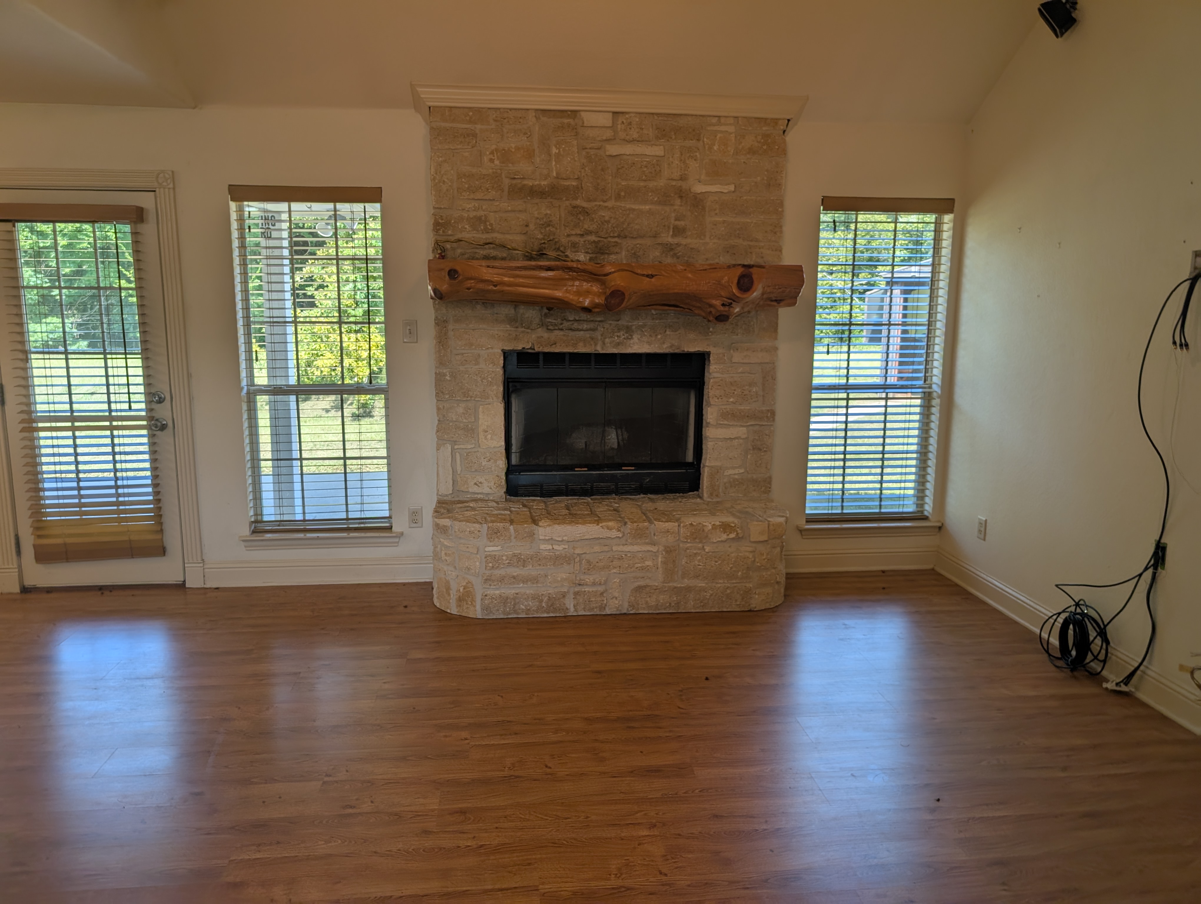 Gun Barrel City, Texas, 75156, United States, 3 Bedrooms Bedrooms, ,2 BathroomsBathrooms,Residential,For Sale,1847516