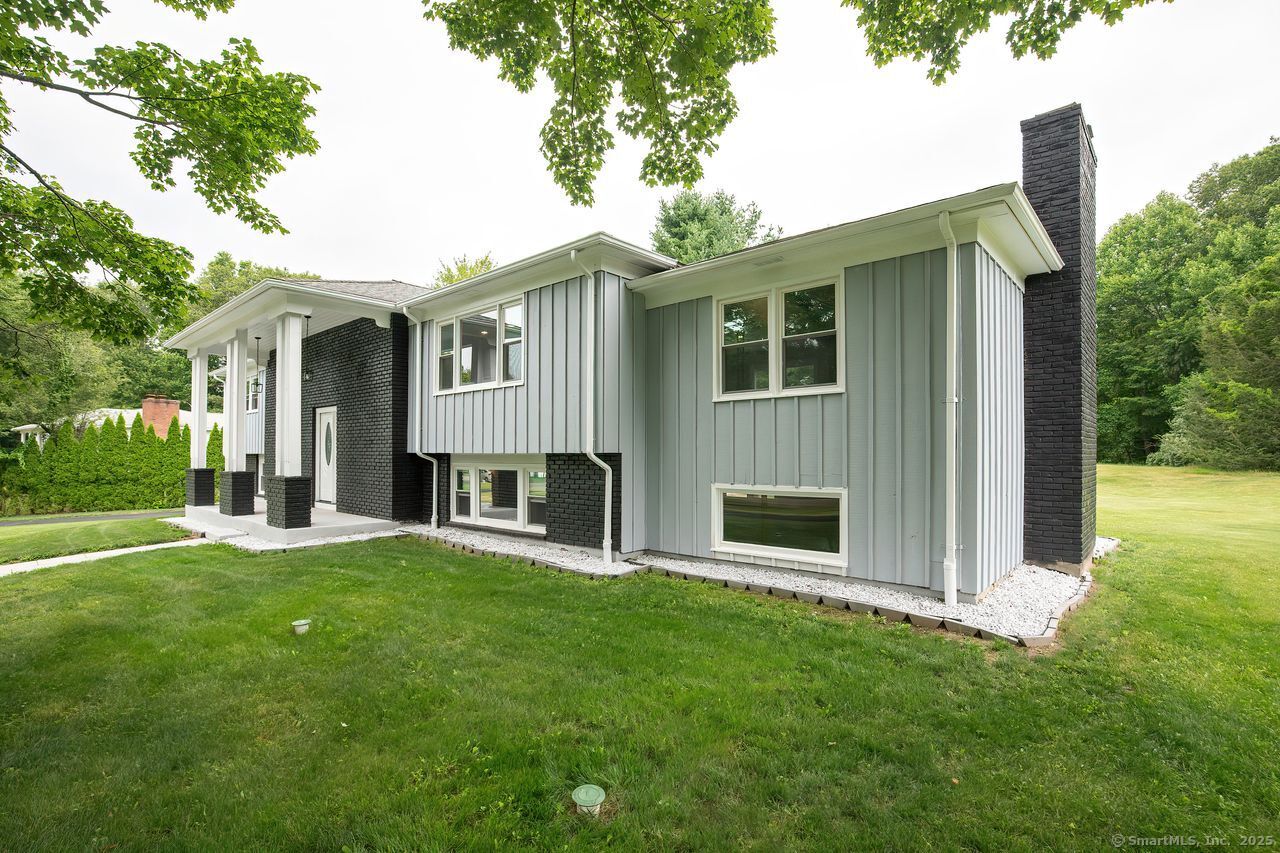 Monroe, Connecticut, 06468, United States, 5 Bedrooms Bedrooms, ,3 BathroomsBathrooms,Residential,For Sale,1907452