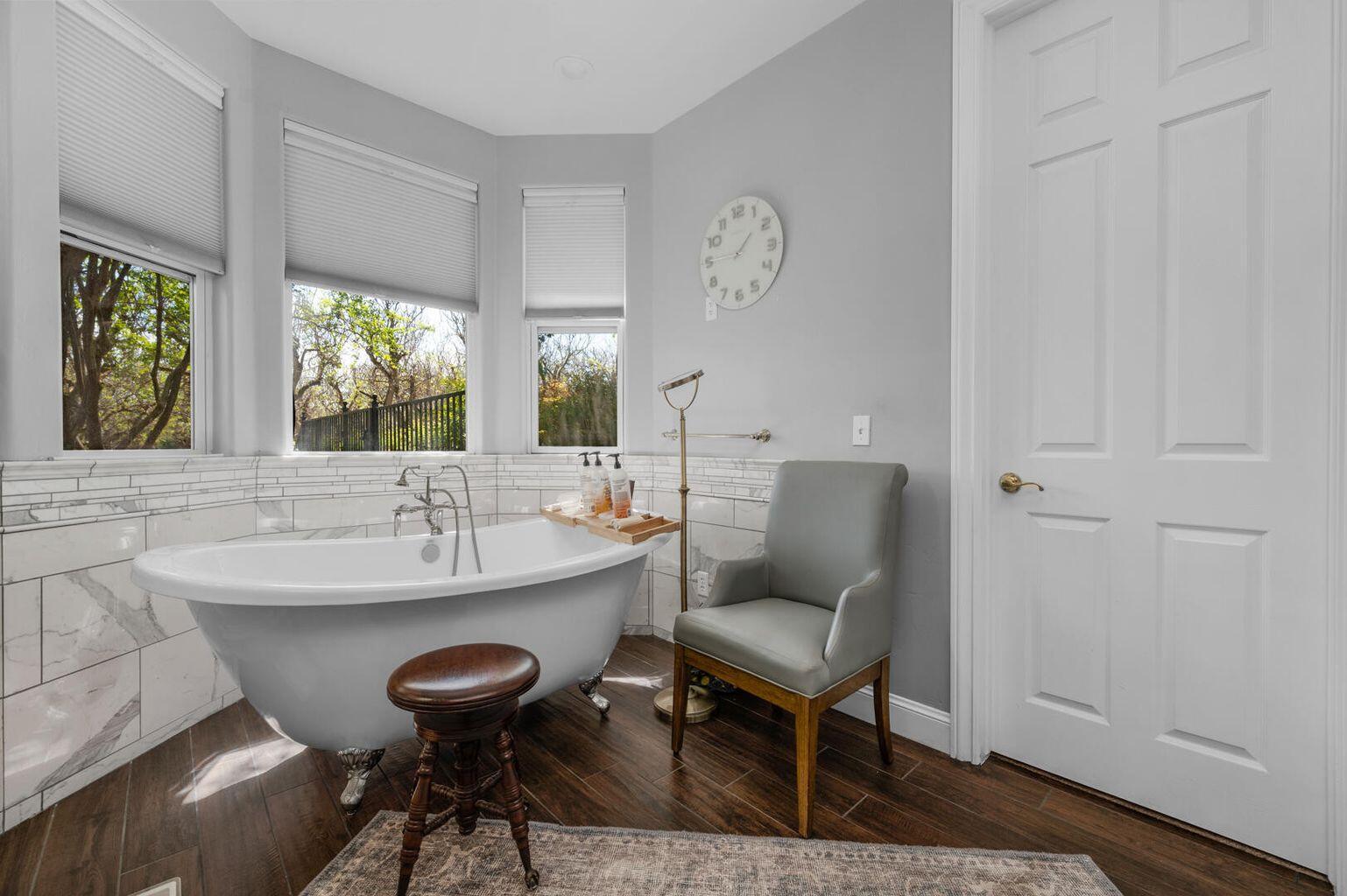 Exeter, California, 93221, United States, 4 Bedrooms Bedrooms, ,5 BathroomsBathrooms,Residential,For Sale,1981903