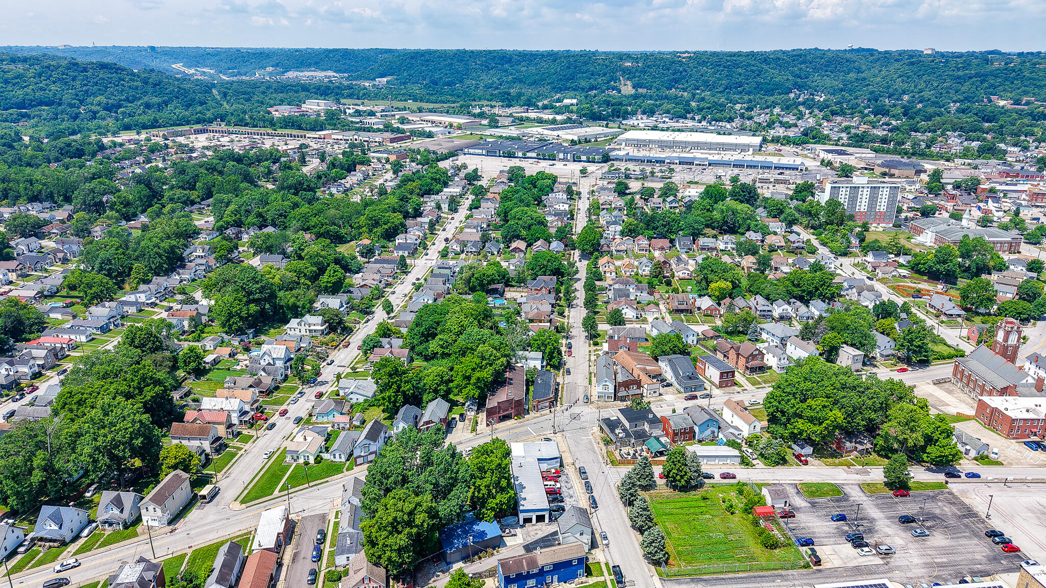 Latonia, Kentucky, 41015, United States, 3 Bedrooms Bedrooms, ,5 BathroomsBathrooms,Residential,For Sale,1940683