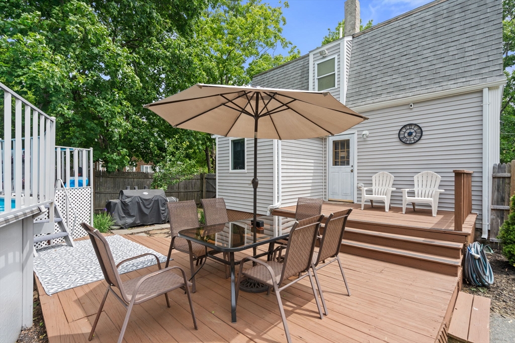 Abington, Massachusetts, 02351, United States, 3 Bedrooms Bedrooms, ,2 BathroomsBathrooms,Residential,For Sale,1907735