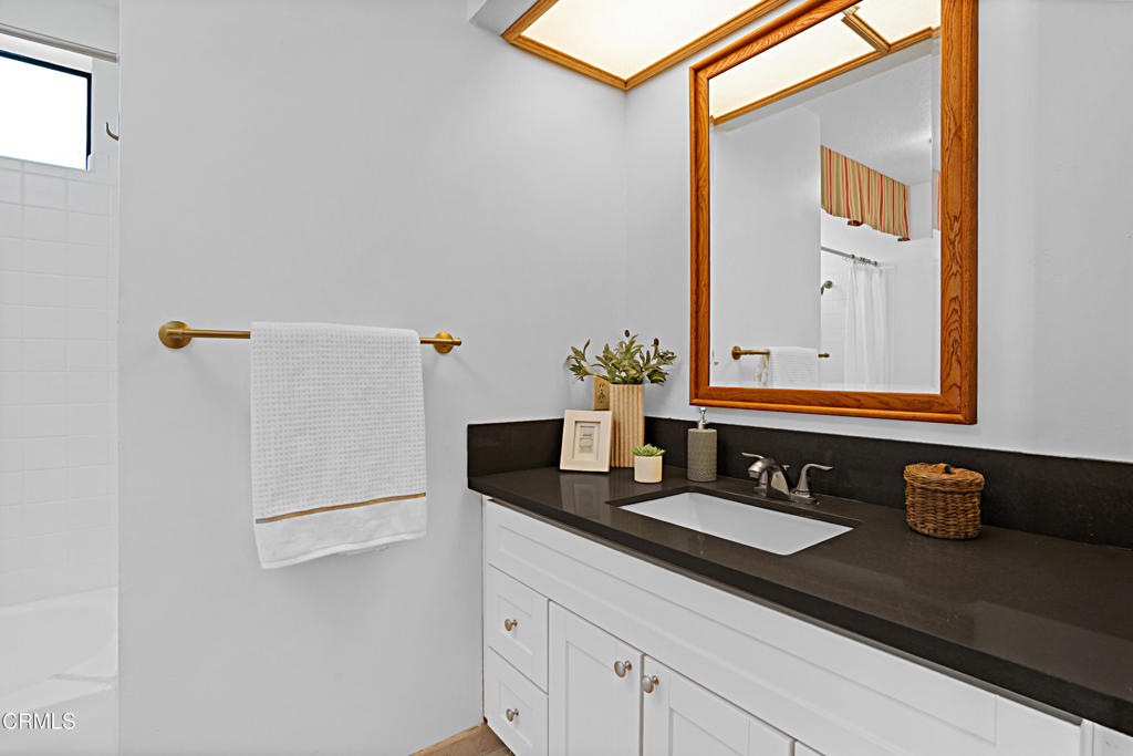 West Hills, California, 91307, United States, 3 Bedrooms Bedrooms, ,2 BathroomsBathrooms,Residential,For Sale,1986464