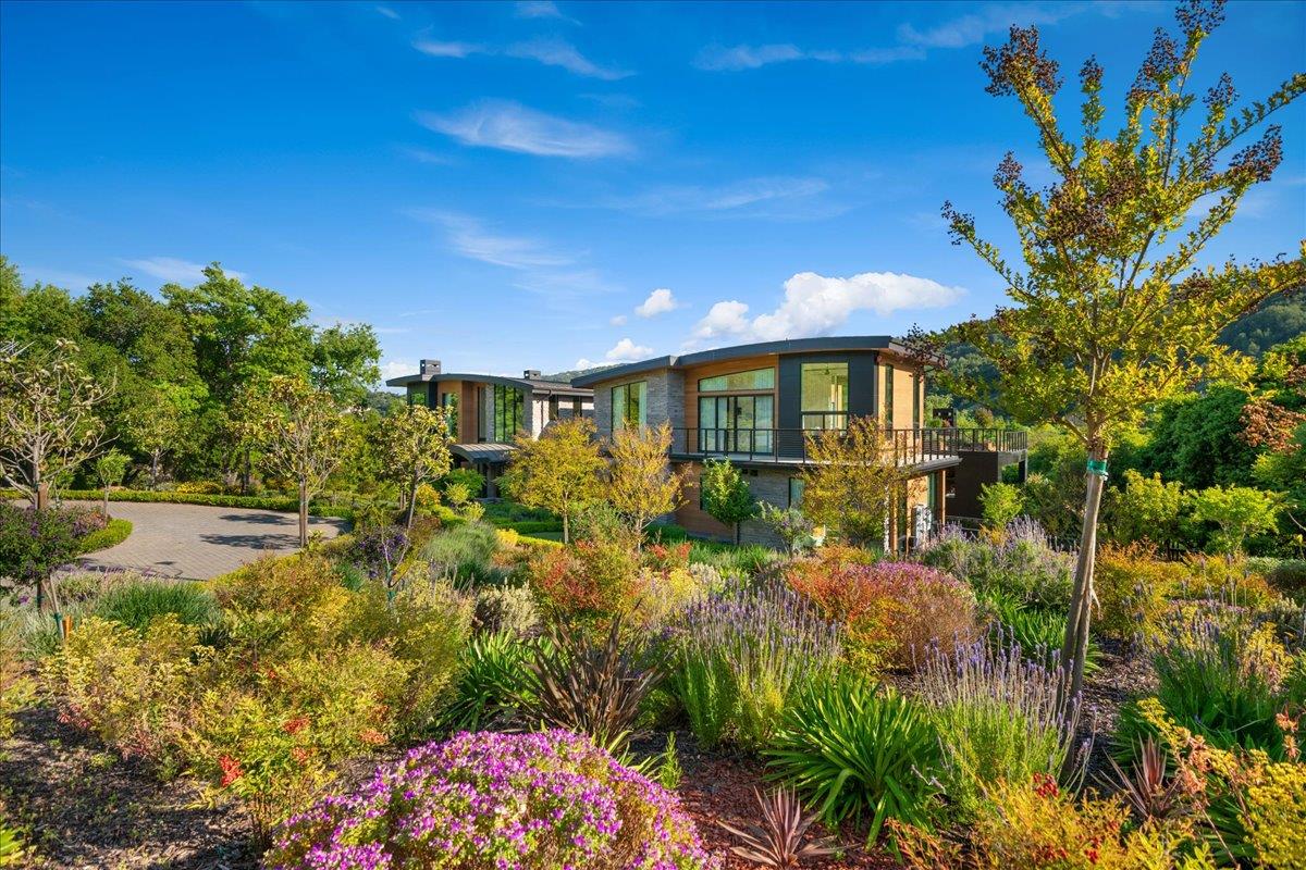 Saratoga, California, 95070, United States, 6 Bedrooms Bedrooms, ,11 BathroomsBathrooms,Residential,For Sale,1971416