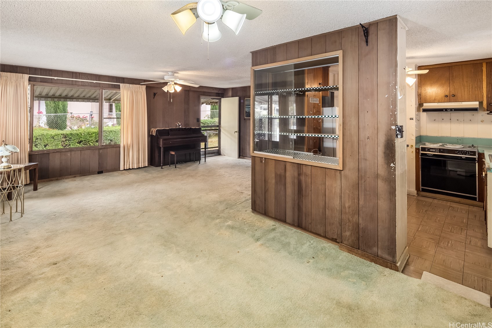 Waipahu, Hawaii, 96797, United States, 3 Bedrooms Bedrooms, ,2 BathroomsBathrooms,Residential,For Sale,1992125