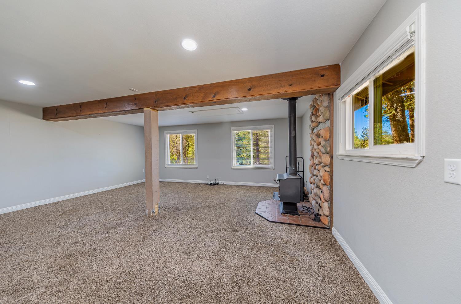 Coarsegold, California, 93614, United States, 4 Bedrooms Bedrooms, ,4 BathroomsBathrooms,Residential,For Sale,1981701